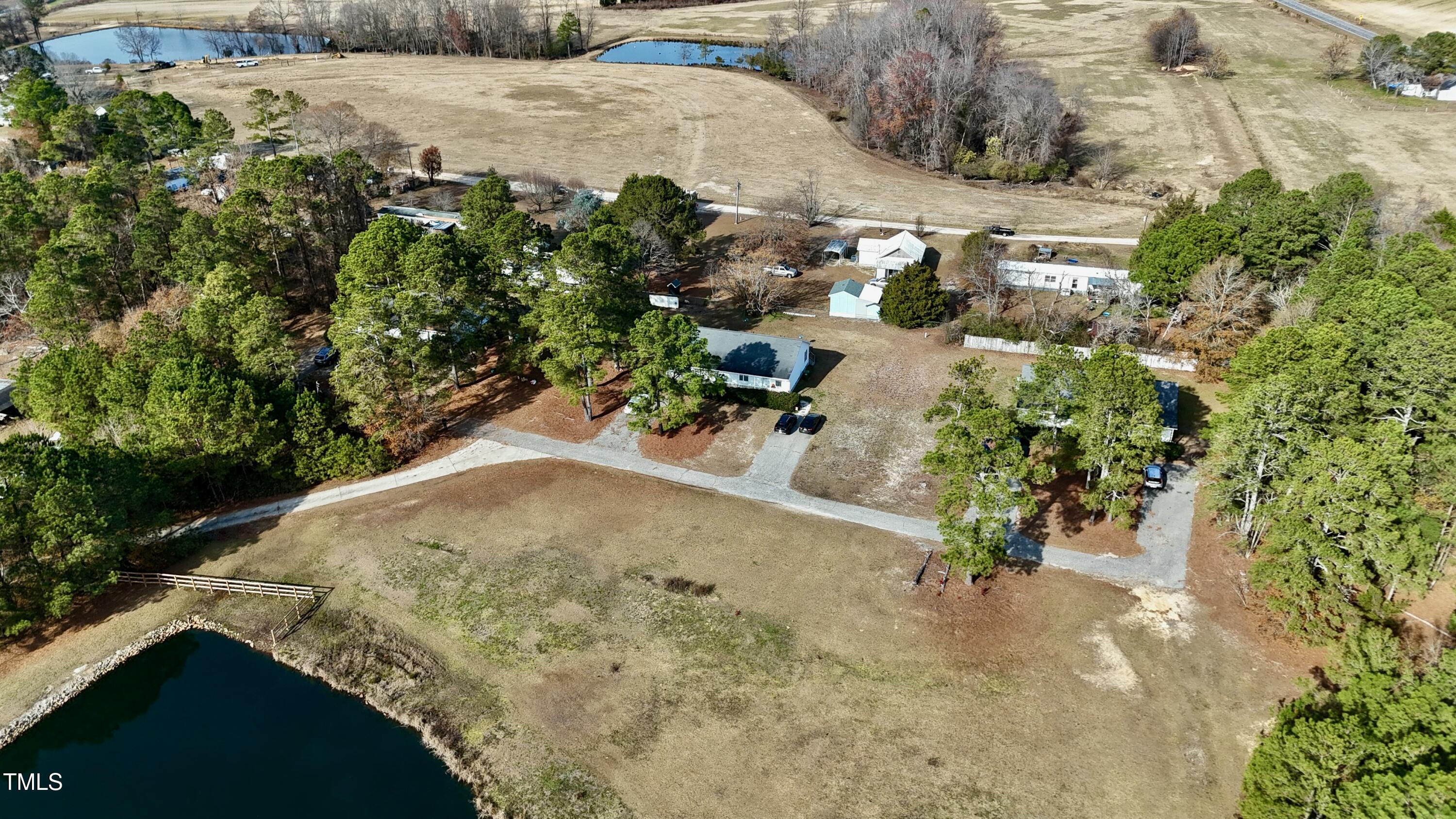 207 Colby Lane Property Photo 3
