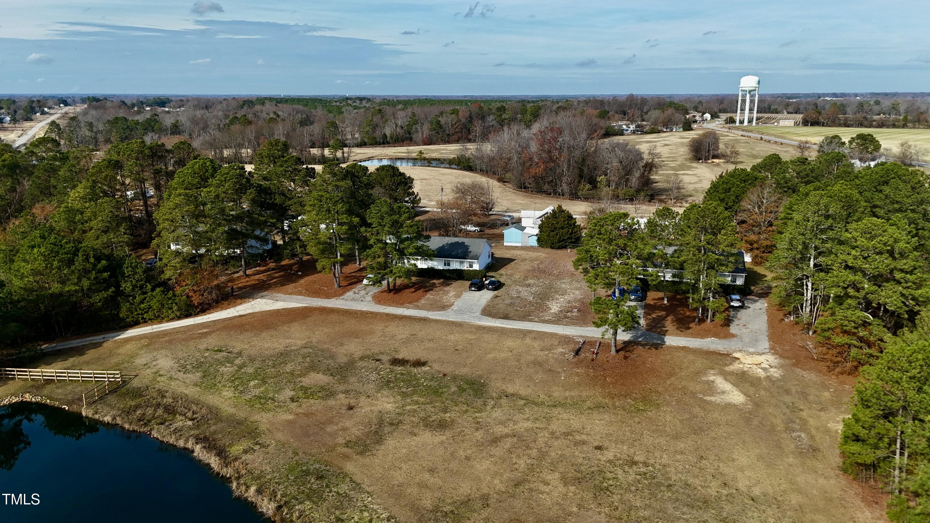 207 Colby Lane Property Photo 6