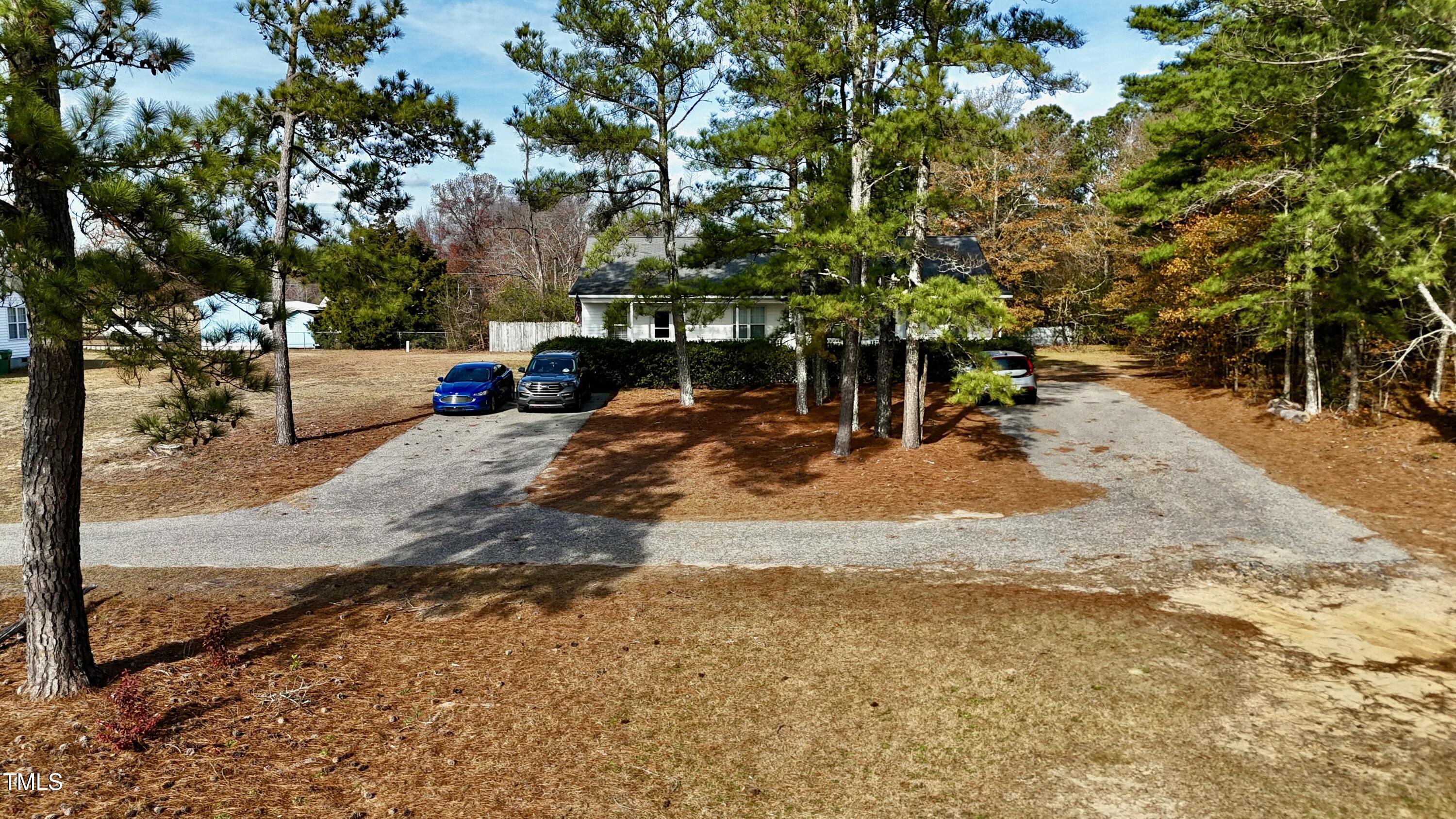 207 Colby Lane Property Photo 9