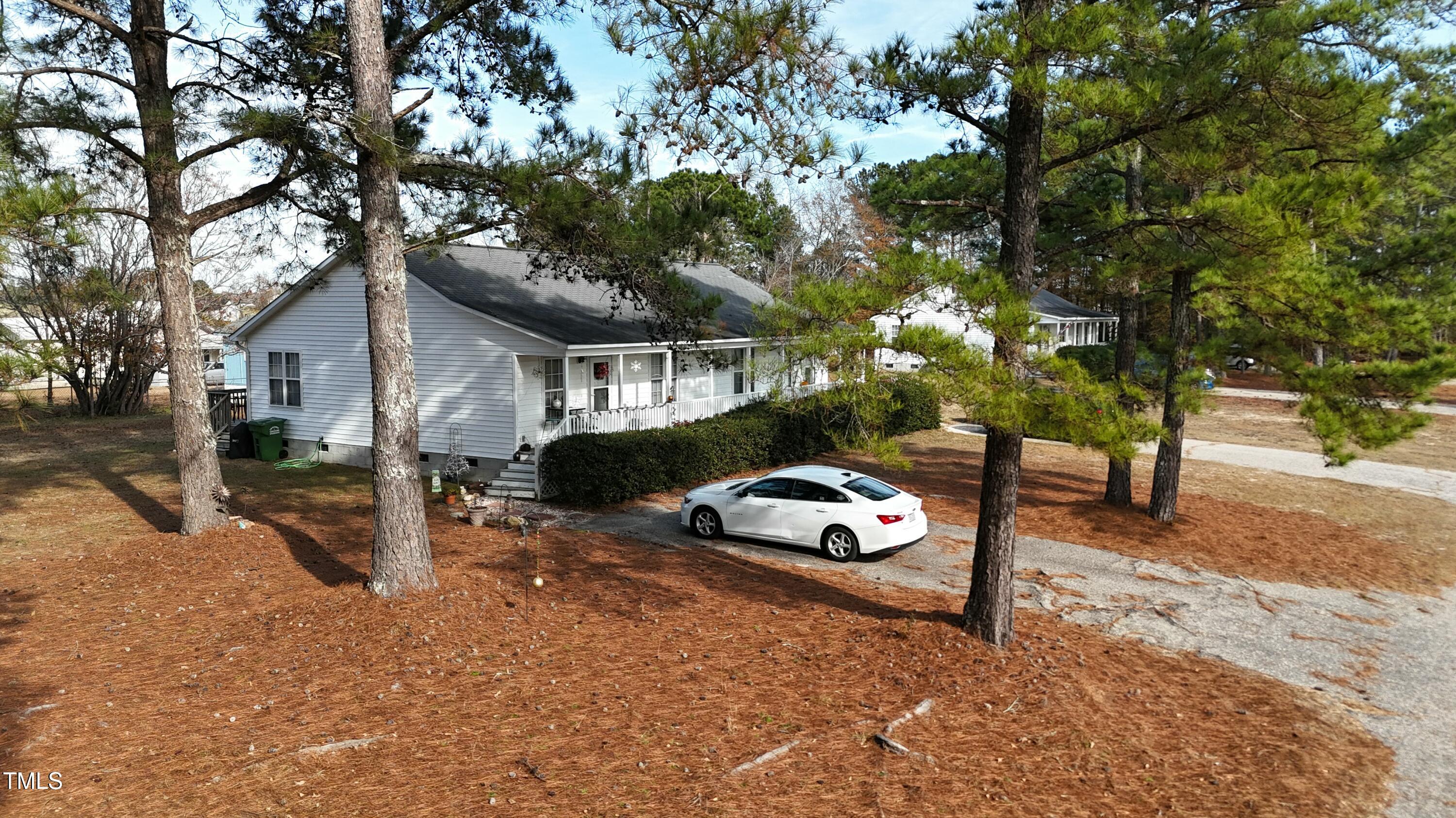 207 Colby Lane Property Photo 11