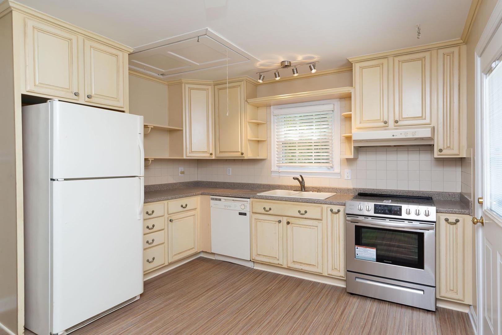 520 Holden Street Property Photo 7