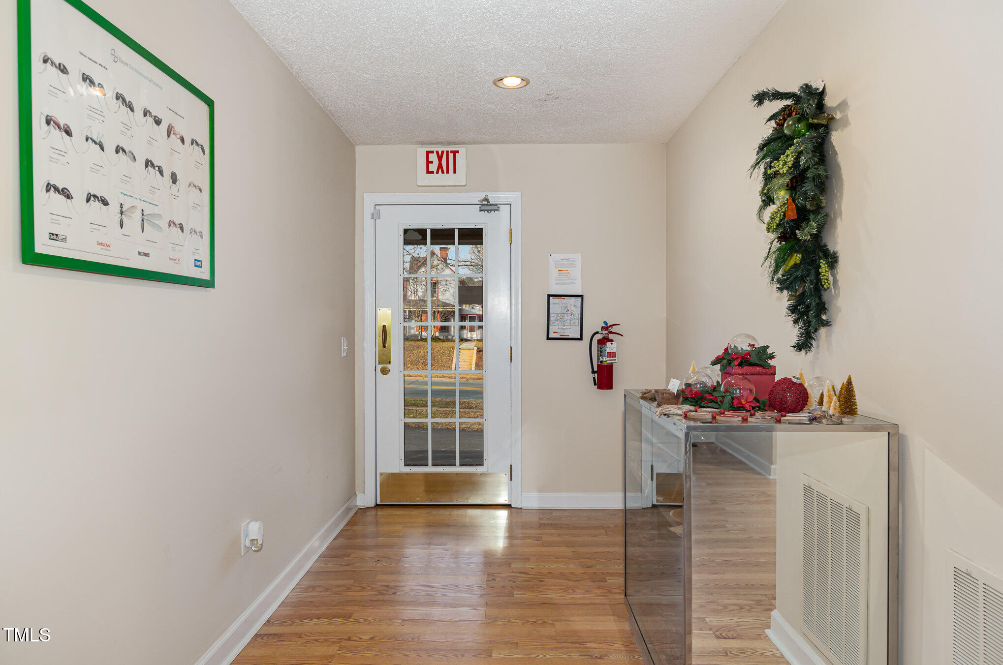250 East Street Property Photo 6