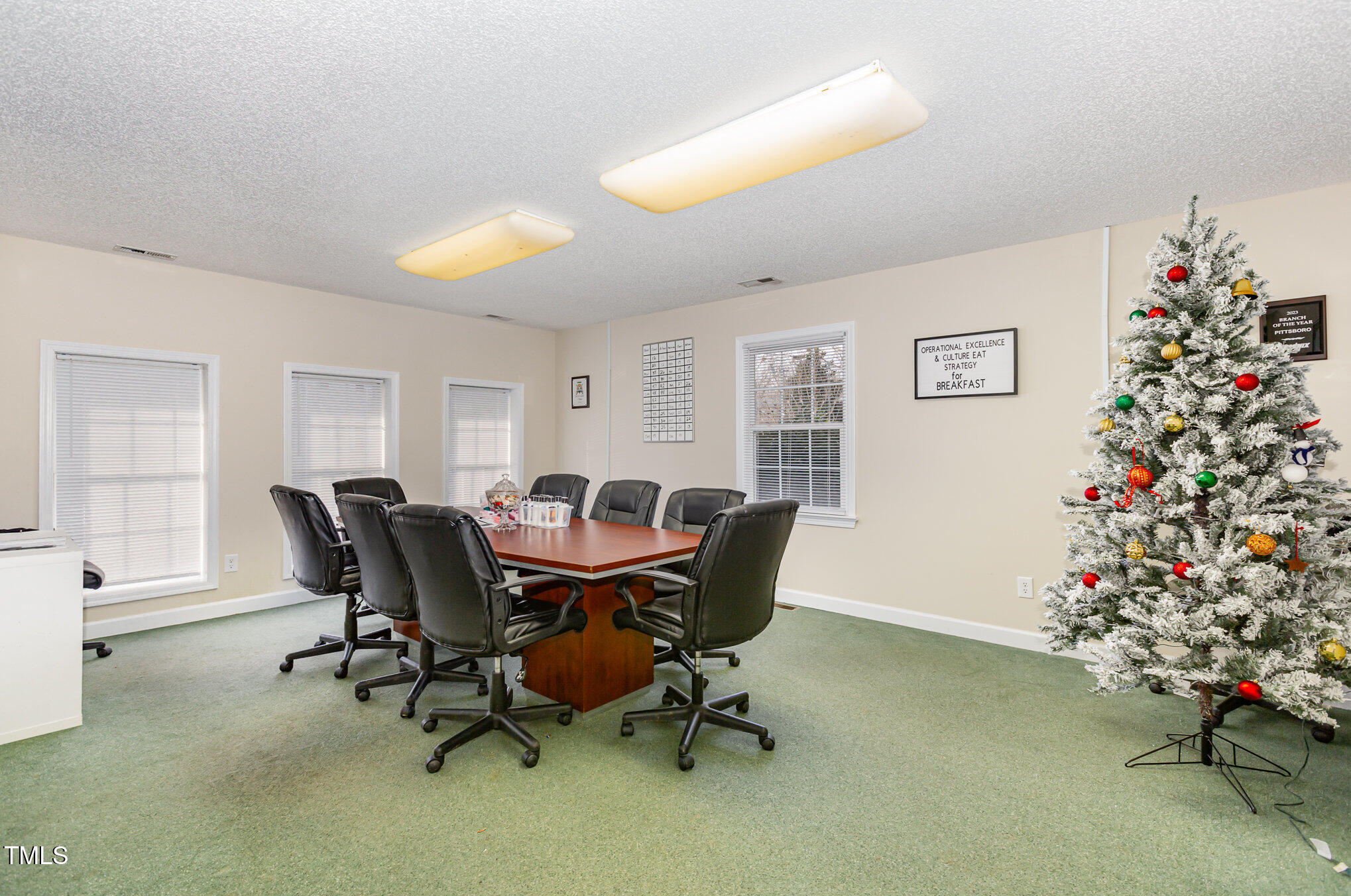 250 East Street Property Photo 14