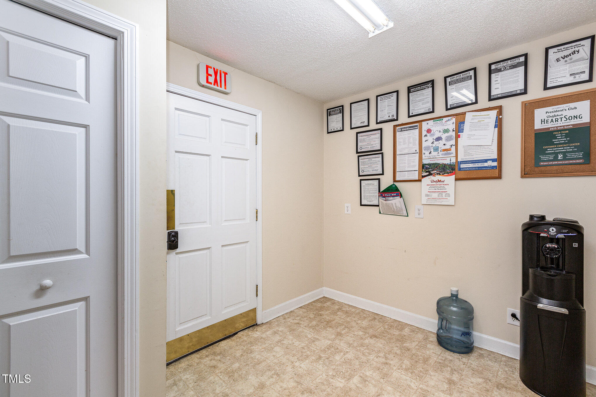 250 East Street Property Photo 24