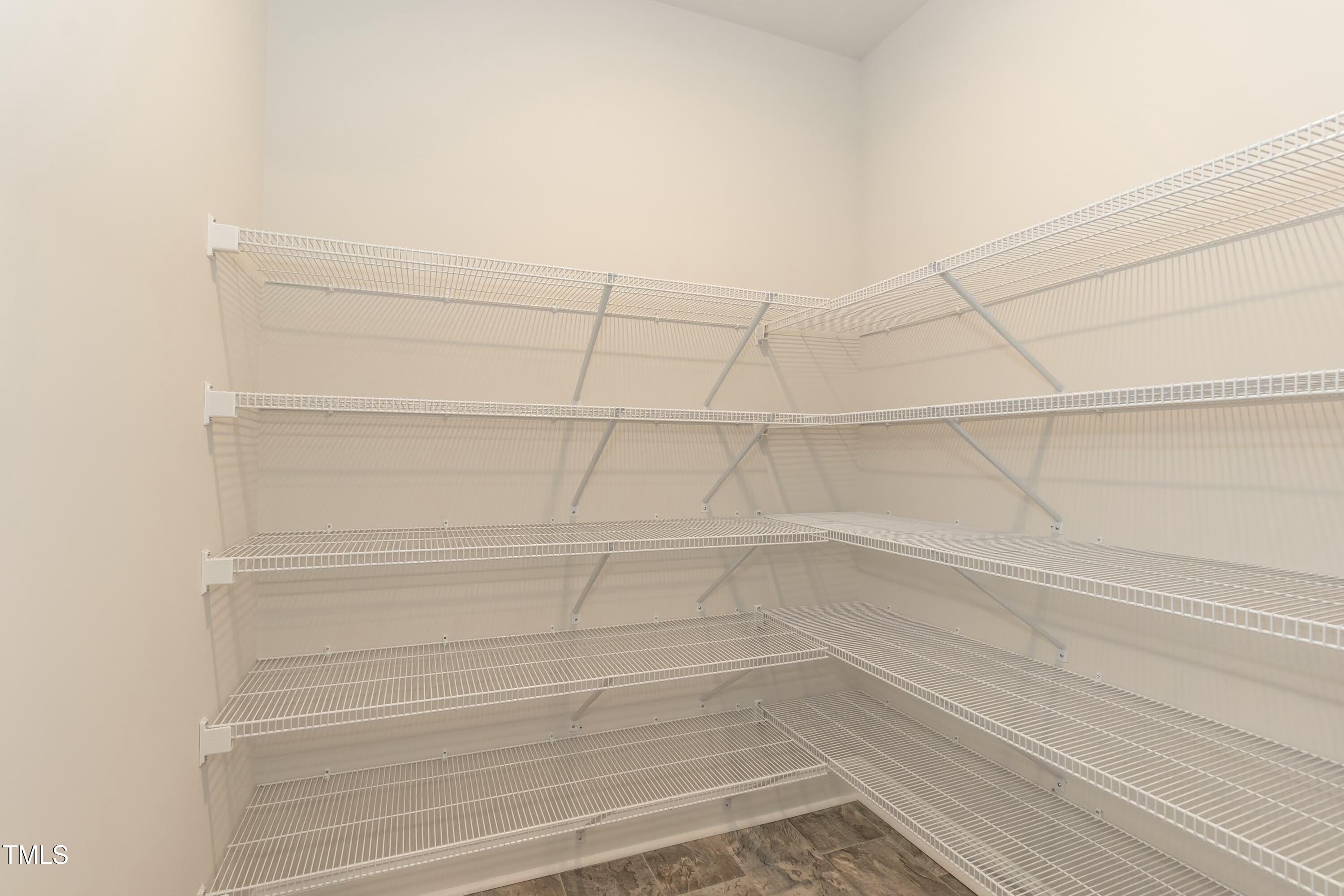 596 Ravensworth Drive Property Photo 14