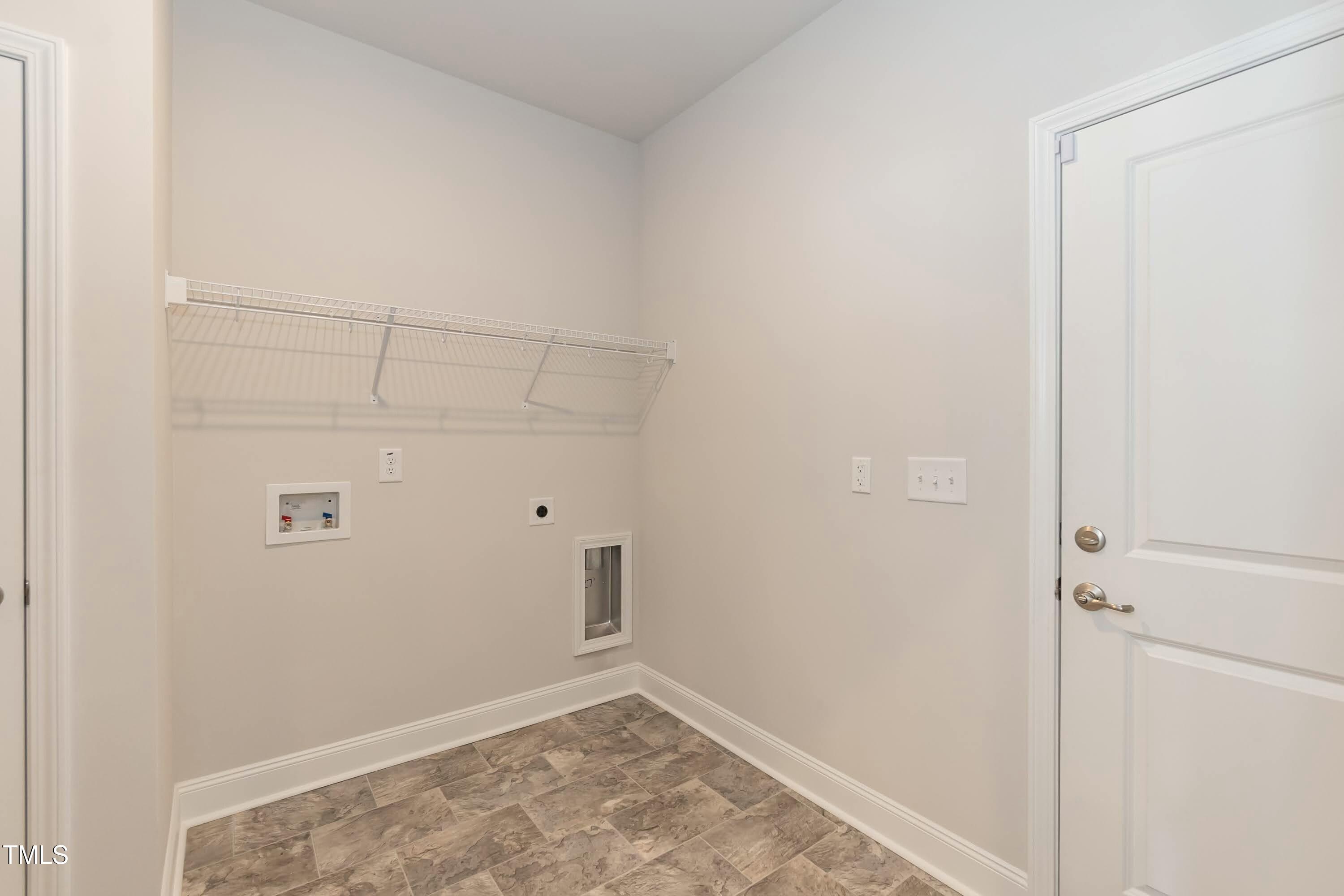 596 Ravensworth Drive Property Photo 29