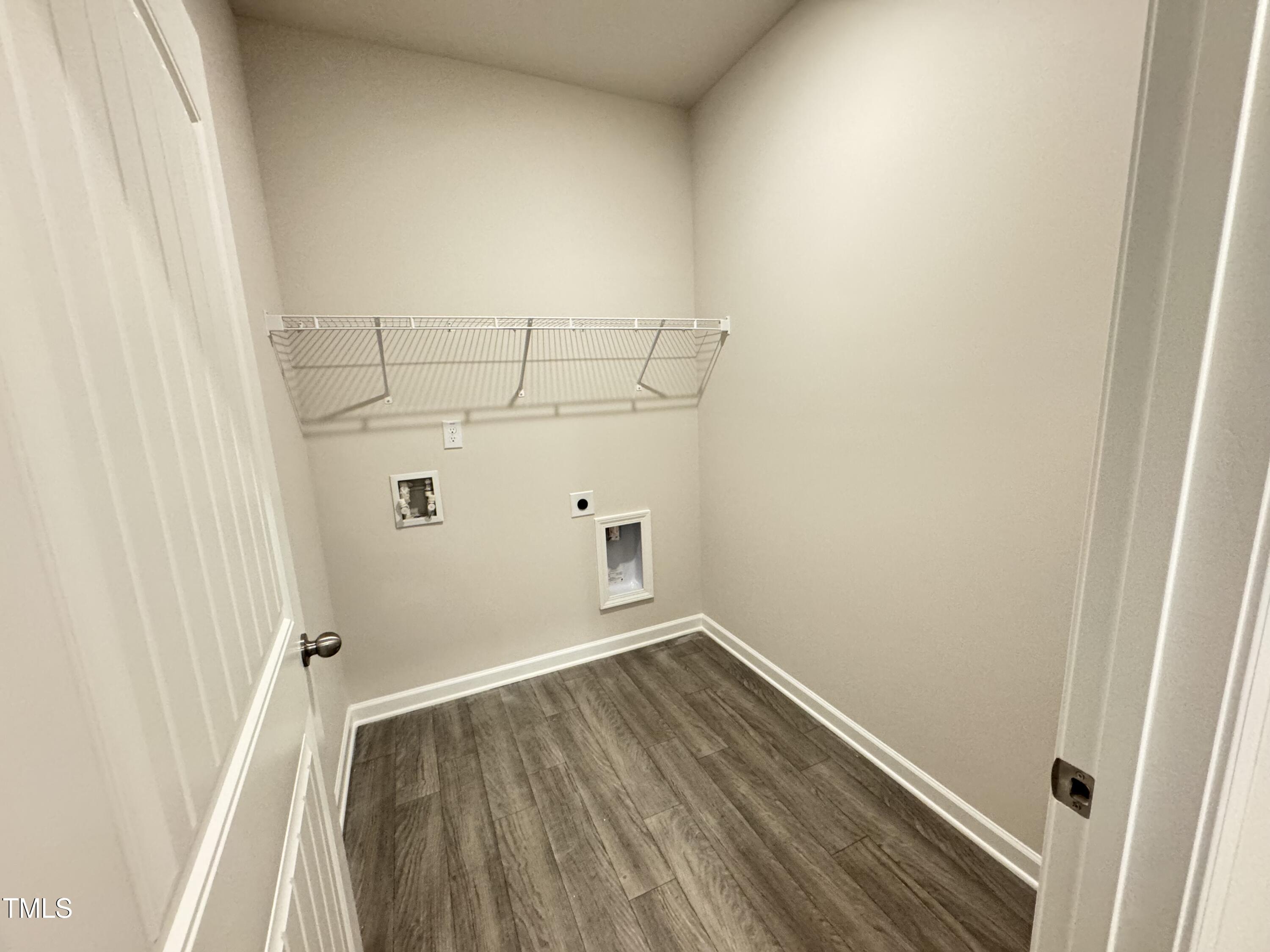 166 Vega Loop Property Photo 5