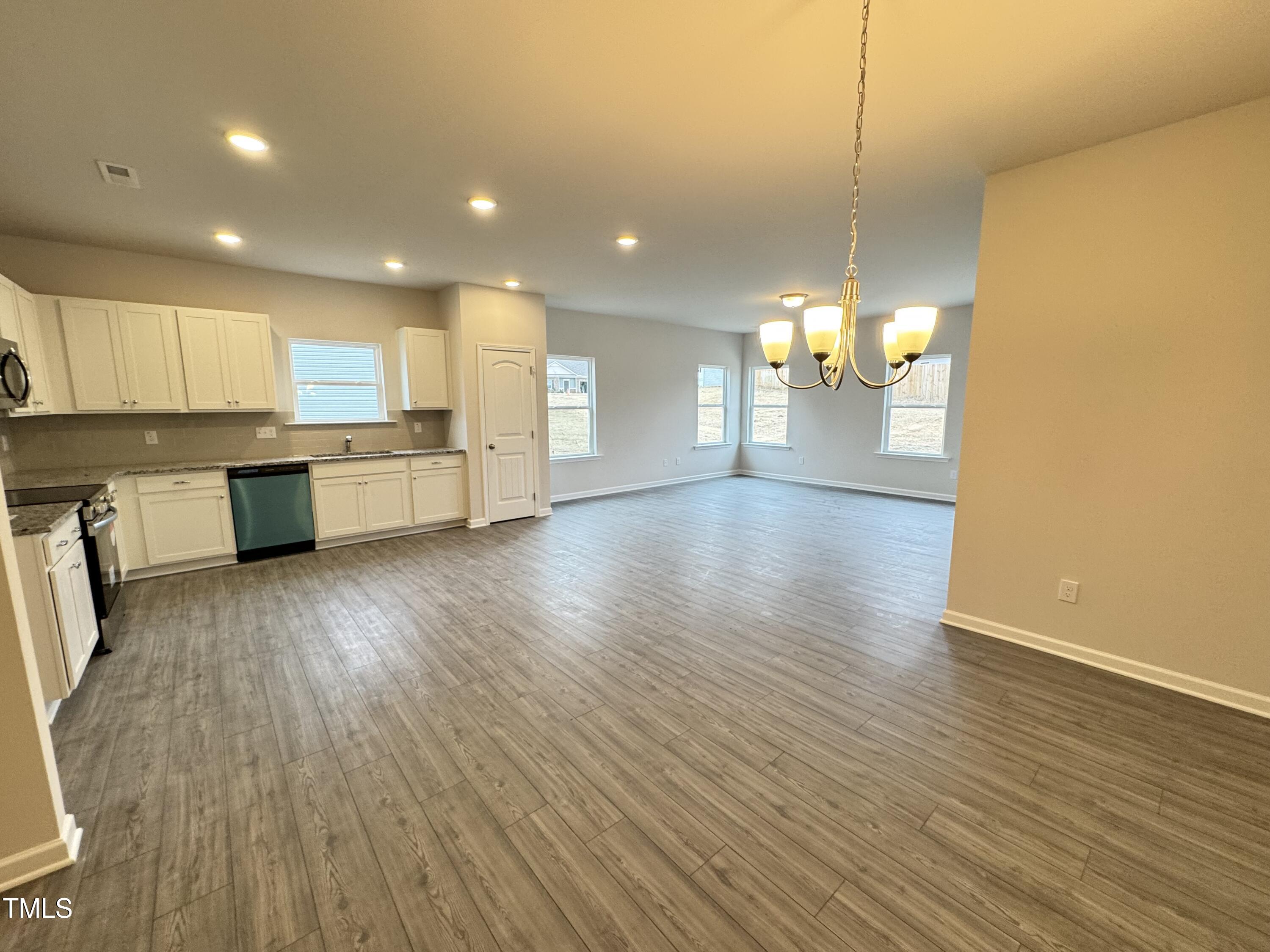 166 Vega Loop Property Photo 7