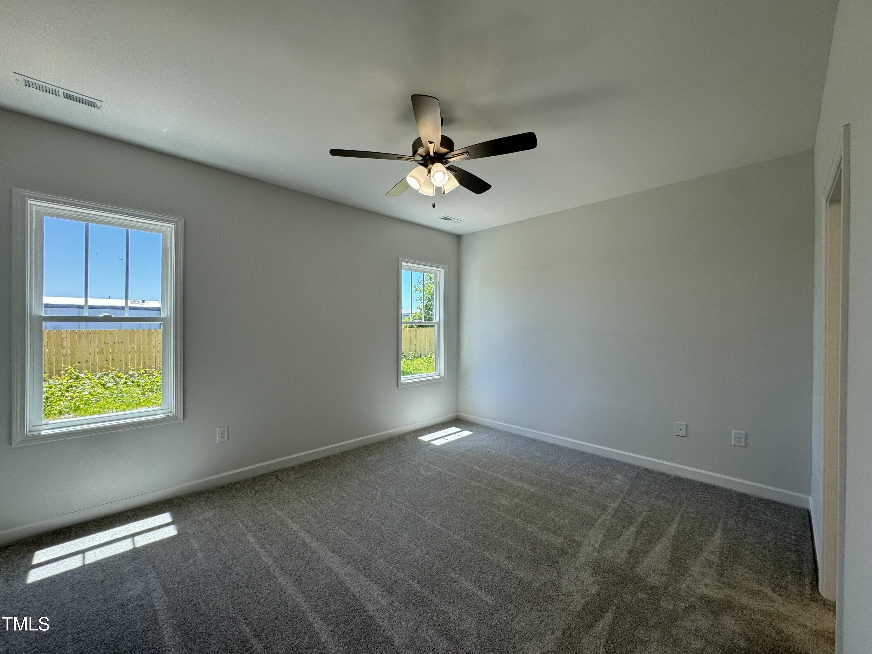 110 E Sillinger Drive Property Photo 16