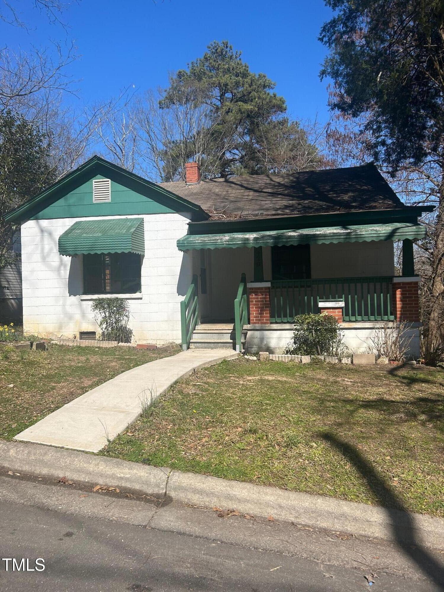 420 E Hinton Street Property Photo 1