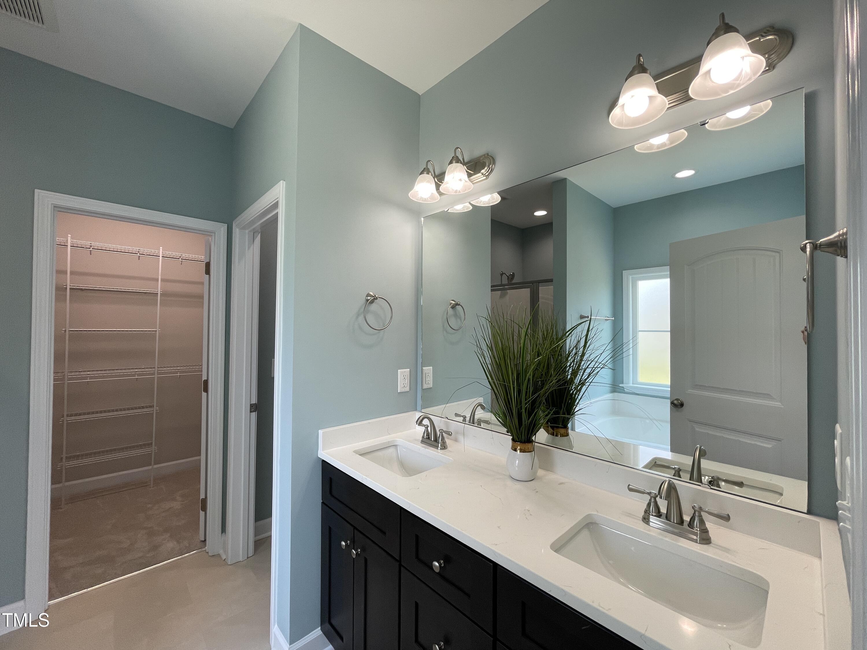 207 Dunbar Hill Drive Property Photo 17