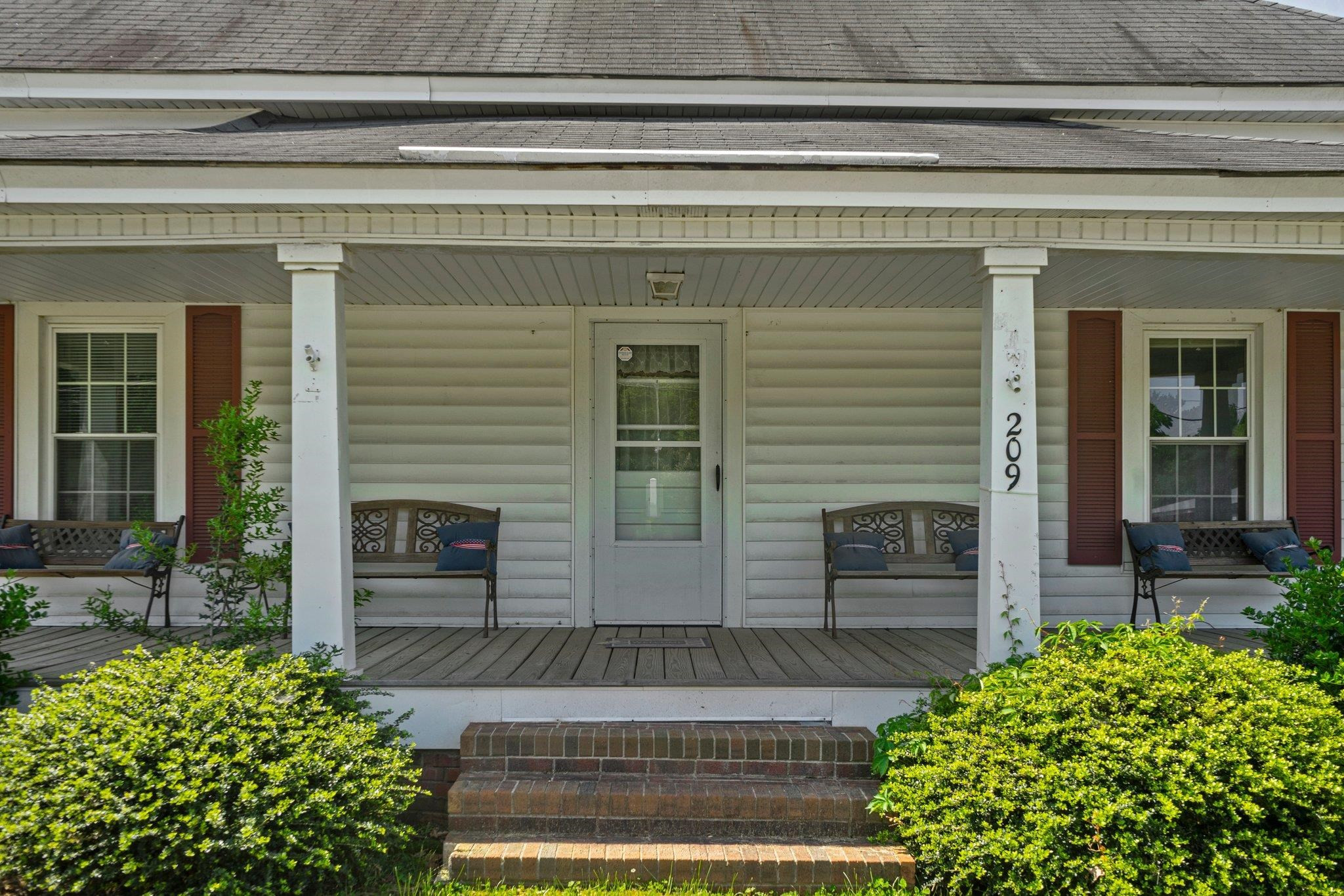209 W Front Street Property Photo 2
