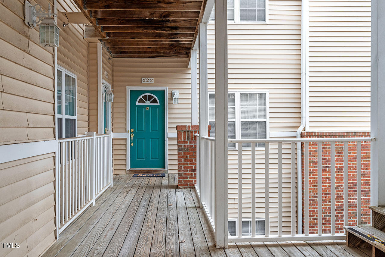 524 Glenolden Court Property Photo 3