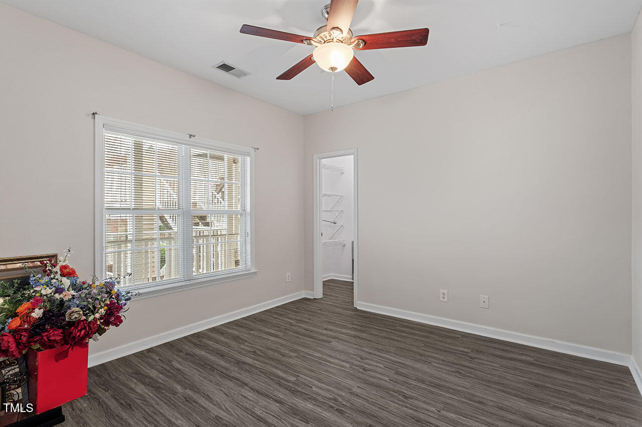 524 Glenolden Court Property Photo 7