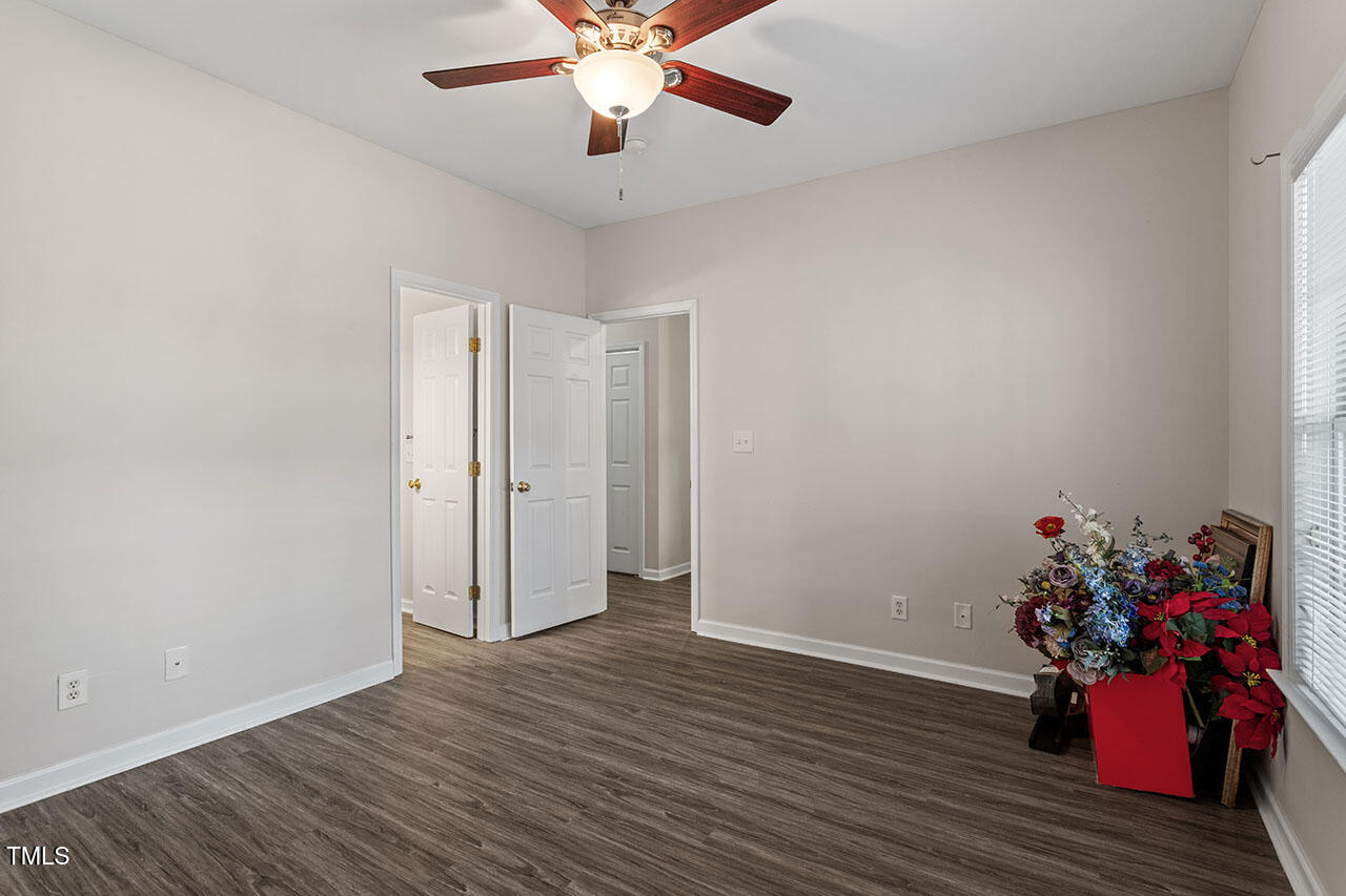 524 Glenolden Court Property Photo 8