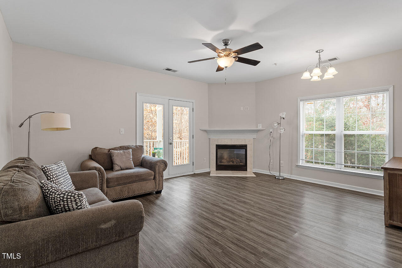 524 Glenolden Court Property Photo 16