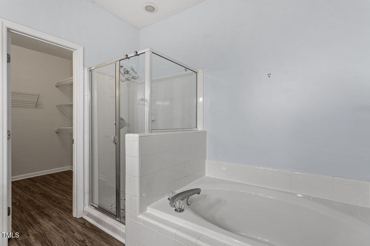 524 Glenolden Court Property Photo 24