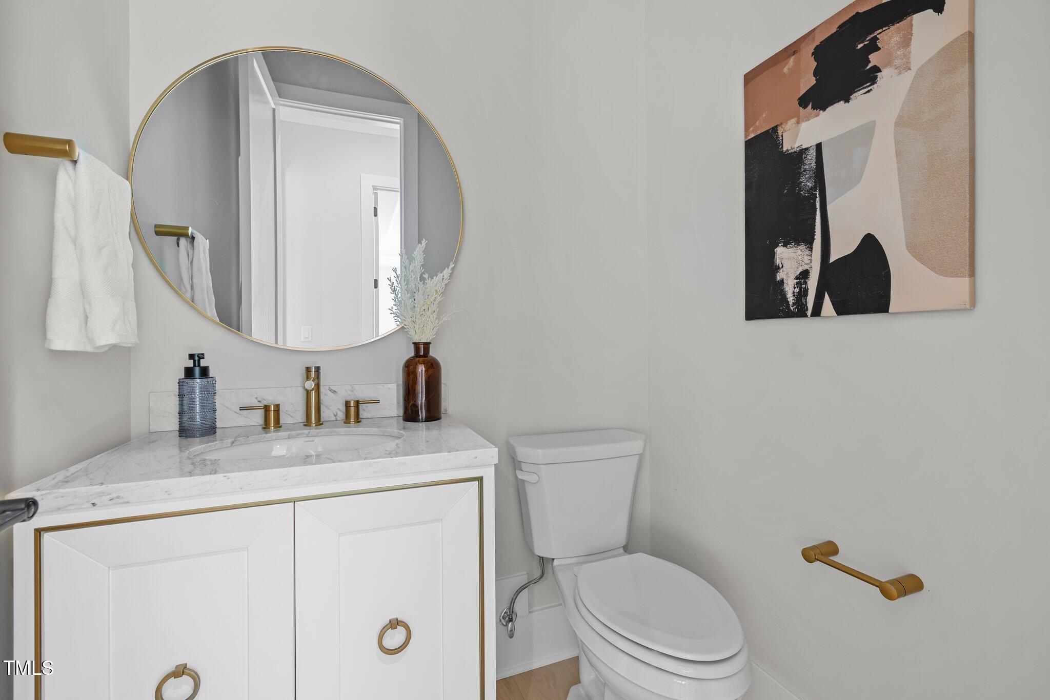 7813 Ailesbury Road Property Photo 36