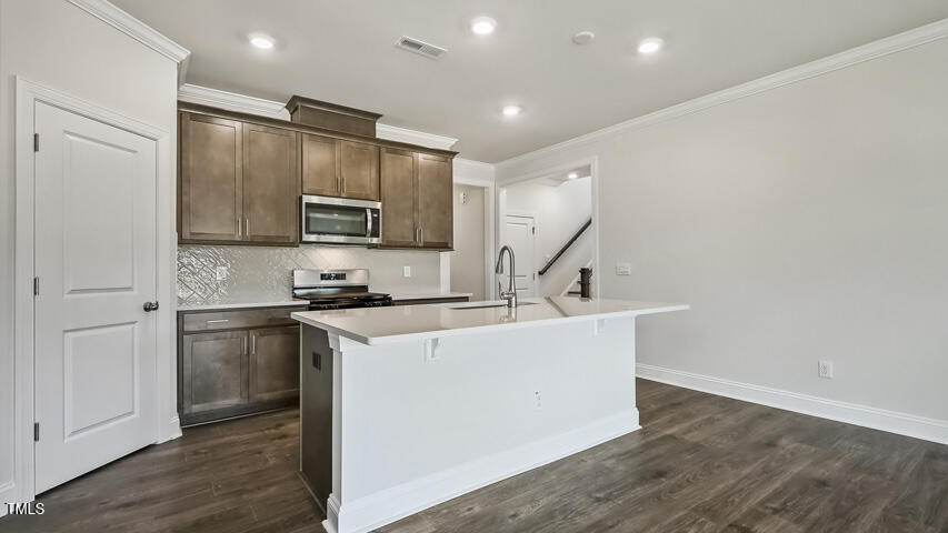 7552 Percussion Drive Property Photo 10