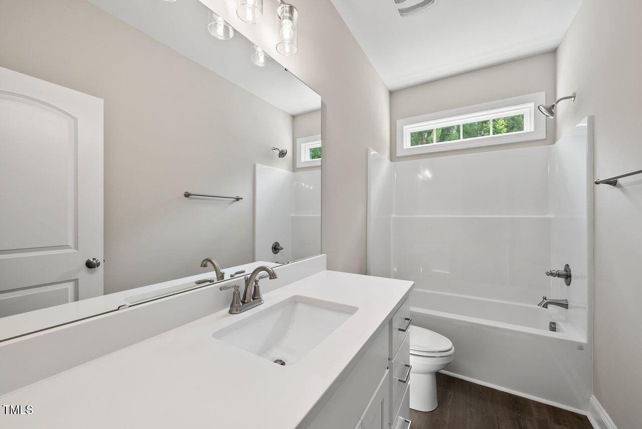 40 Moonraker Drive Property Photo 13