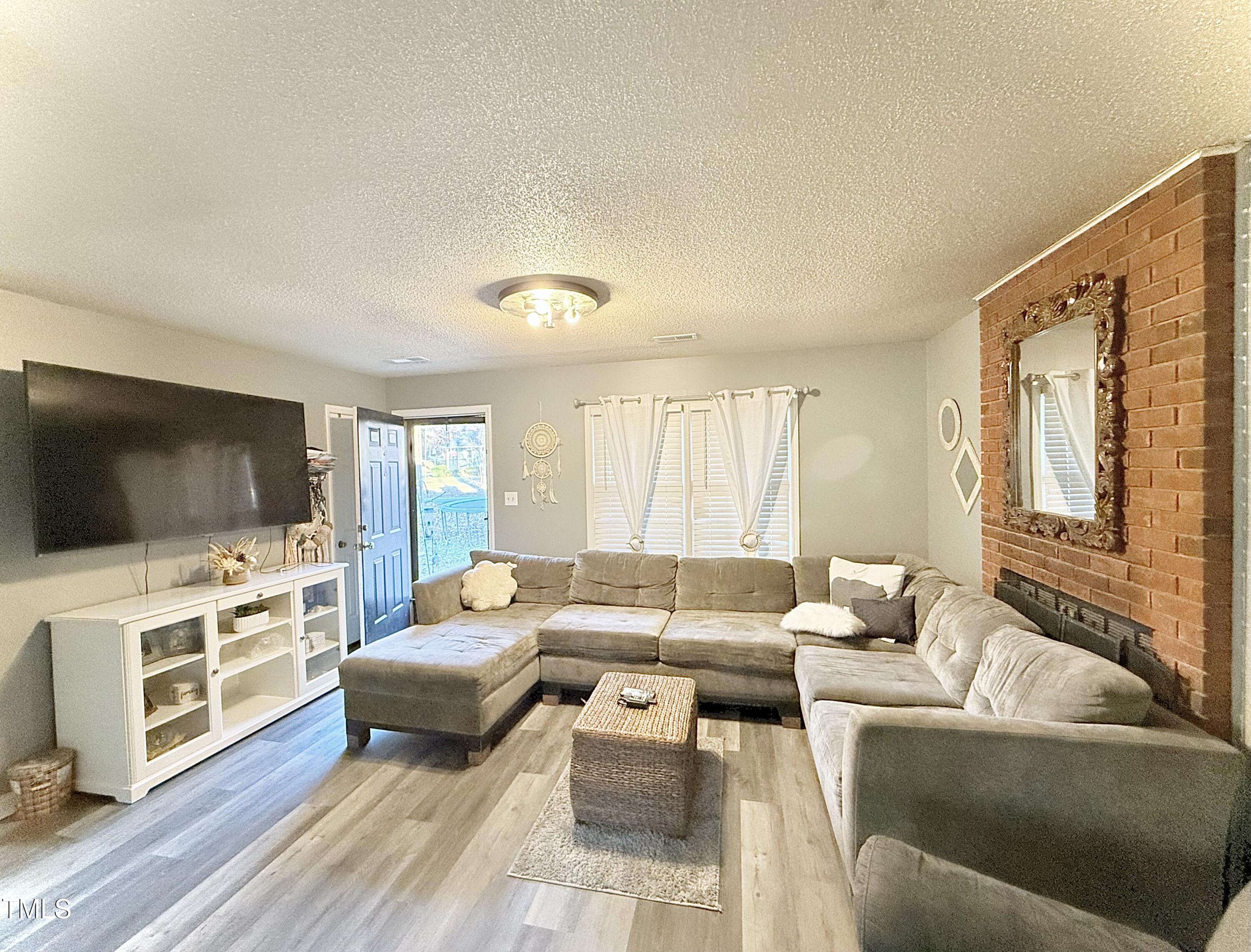 3822 Simmons Court Property Photo