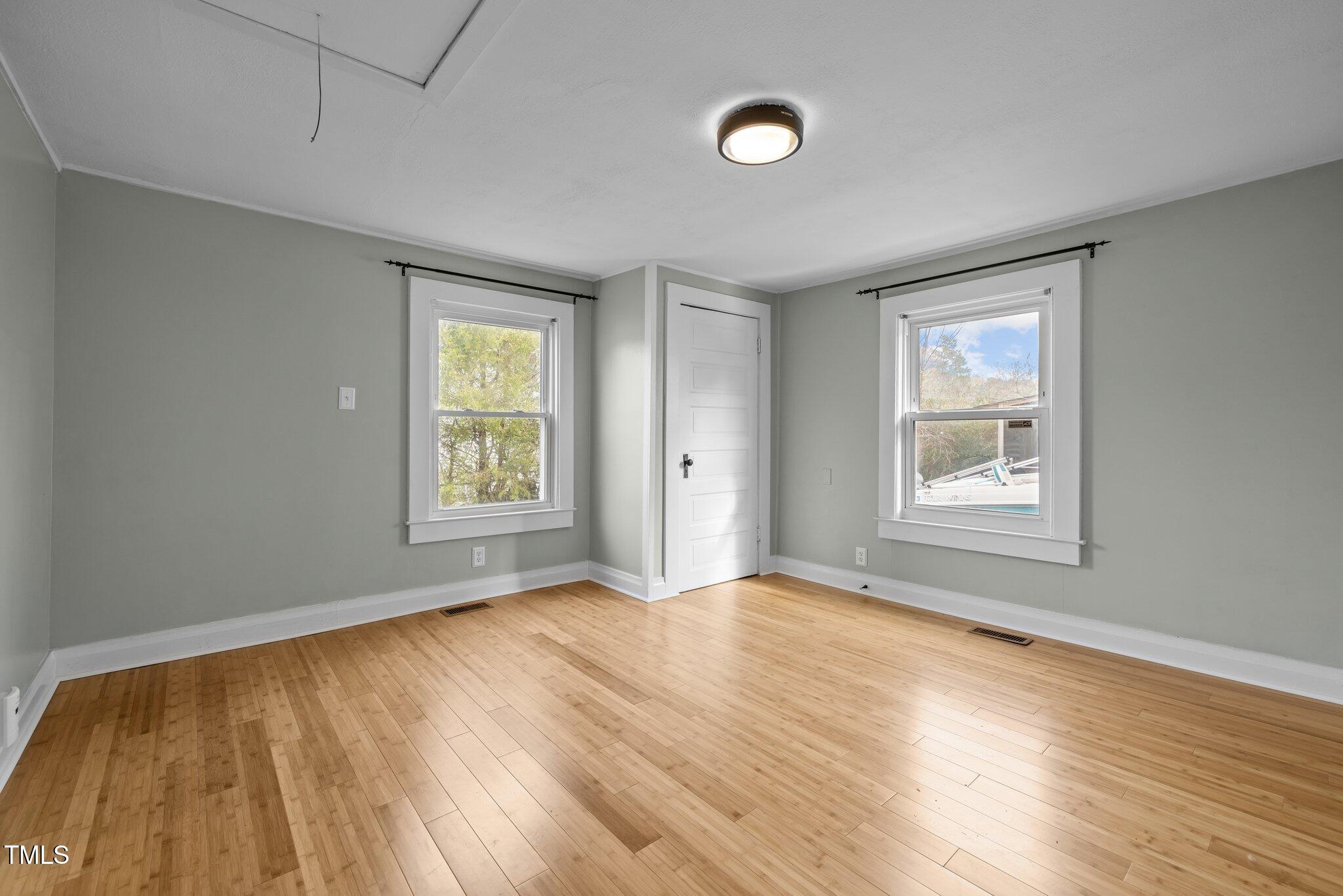 826 Carter Avenue Property Photo 3