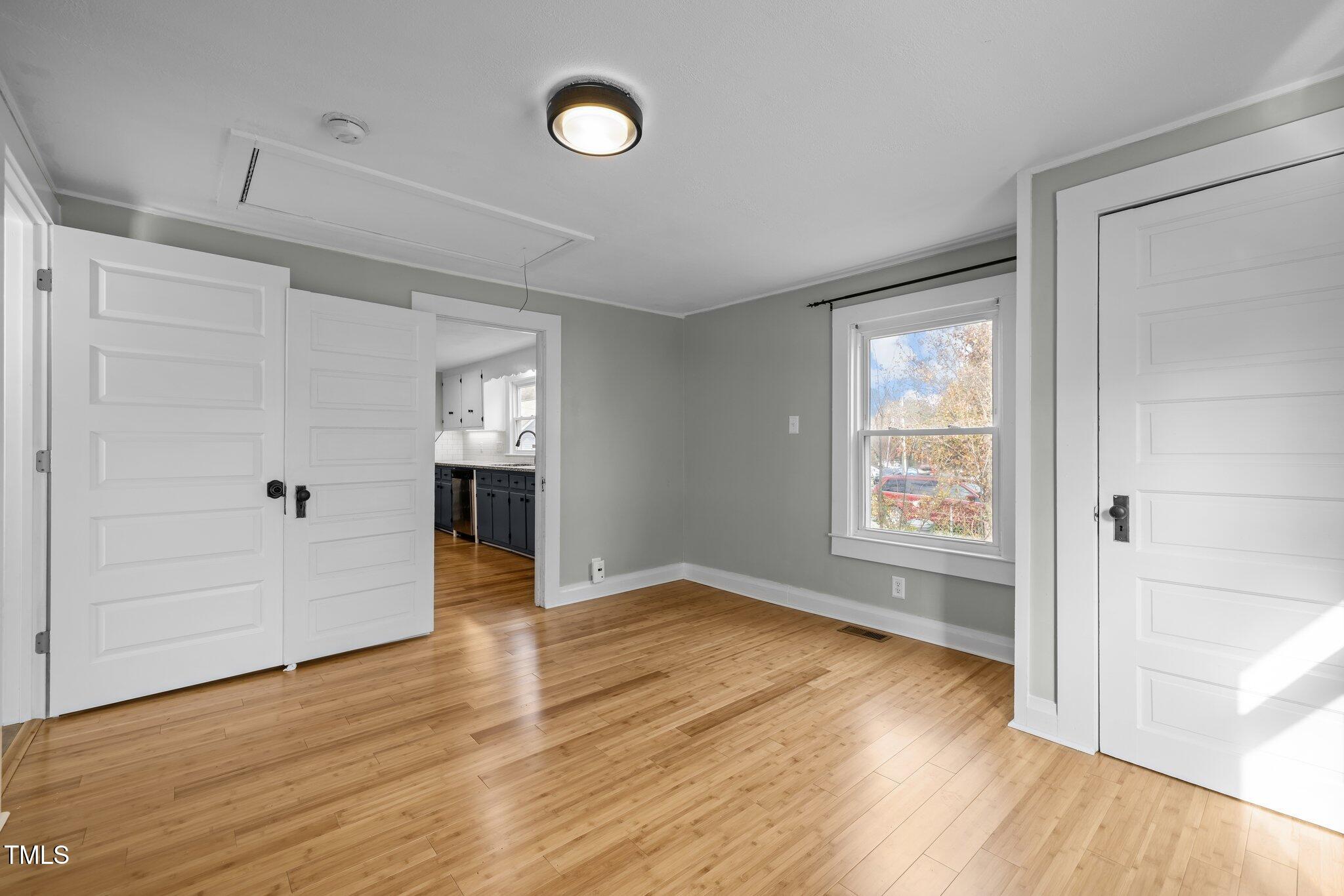 826 Carter Avenue Property Photo 4