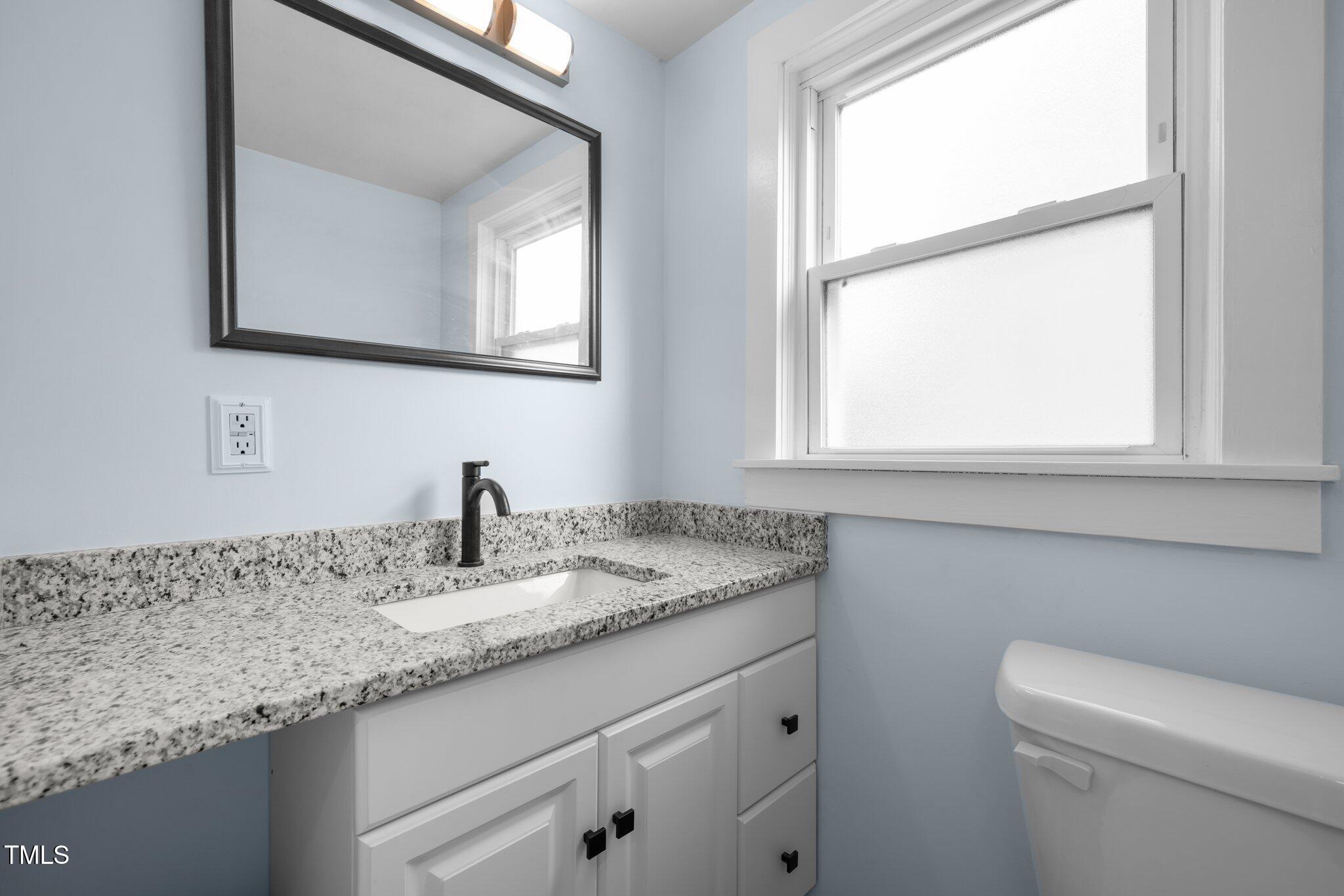 826 Carter Avenue Property Photo 7