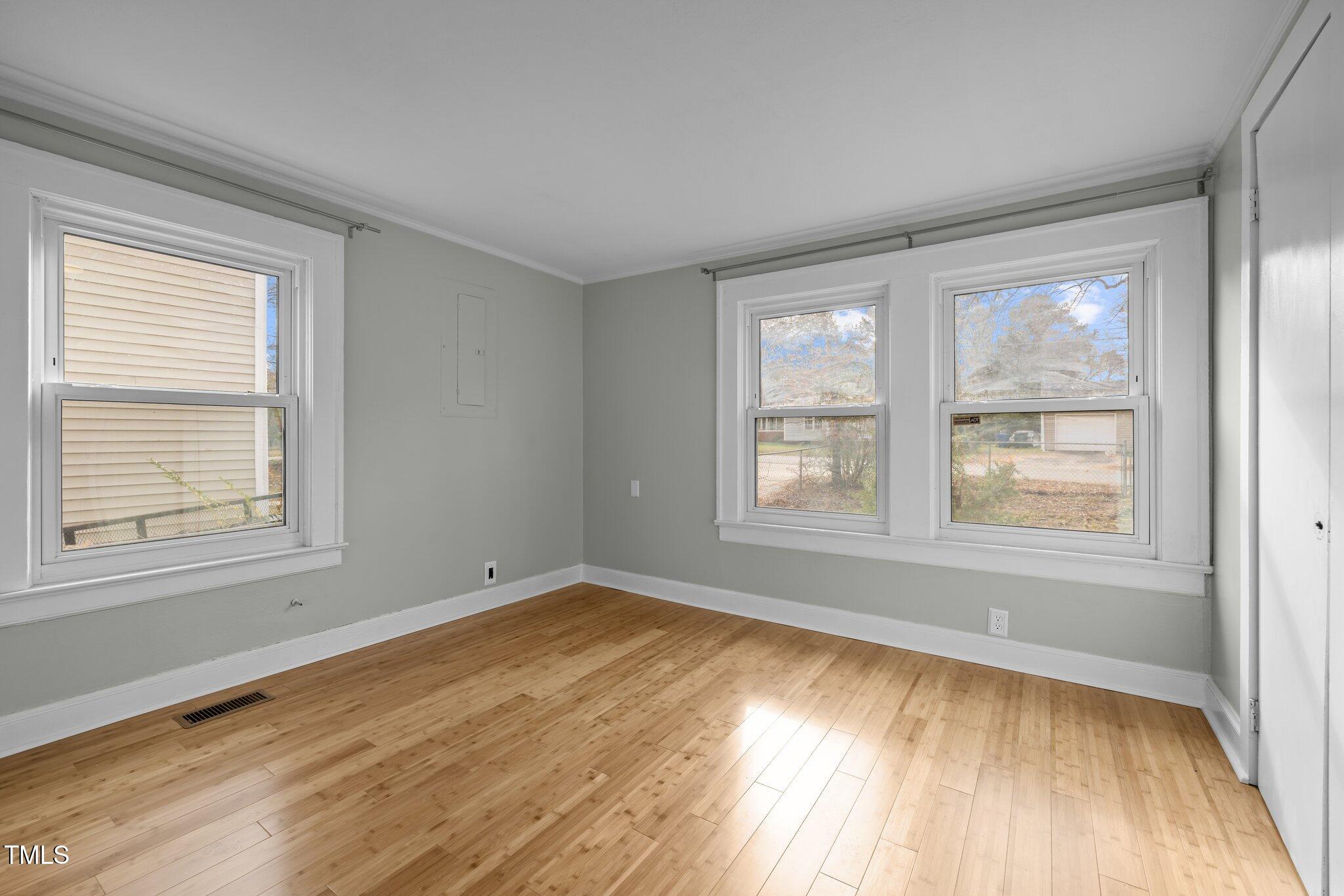 826 Carter Avenue Property Photo 8
