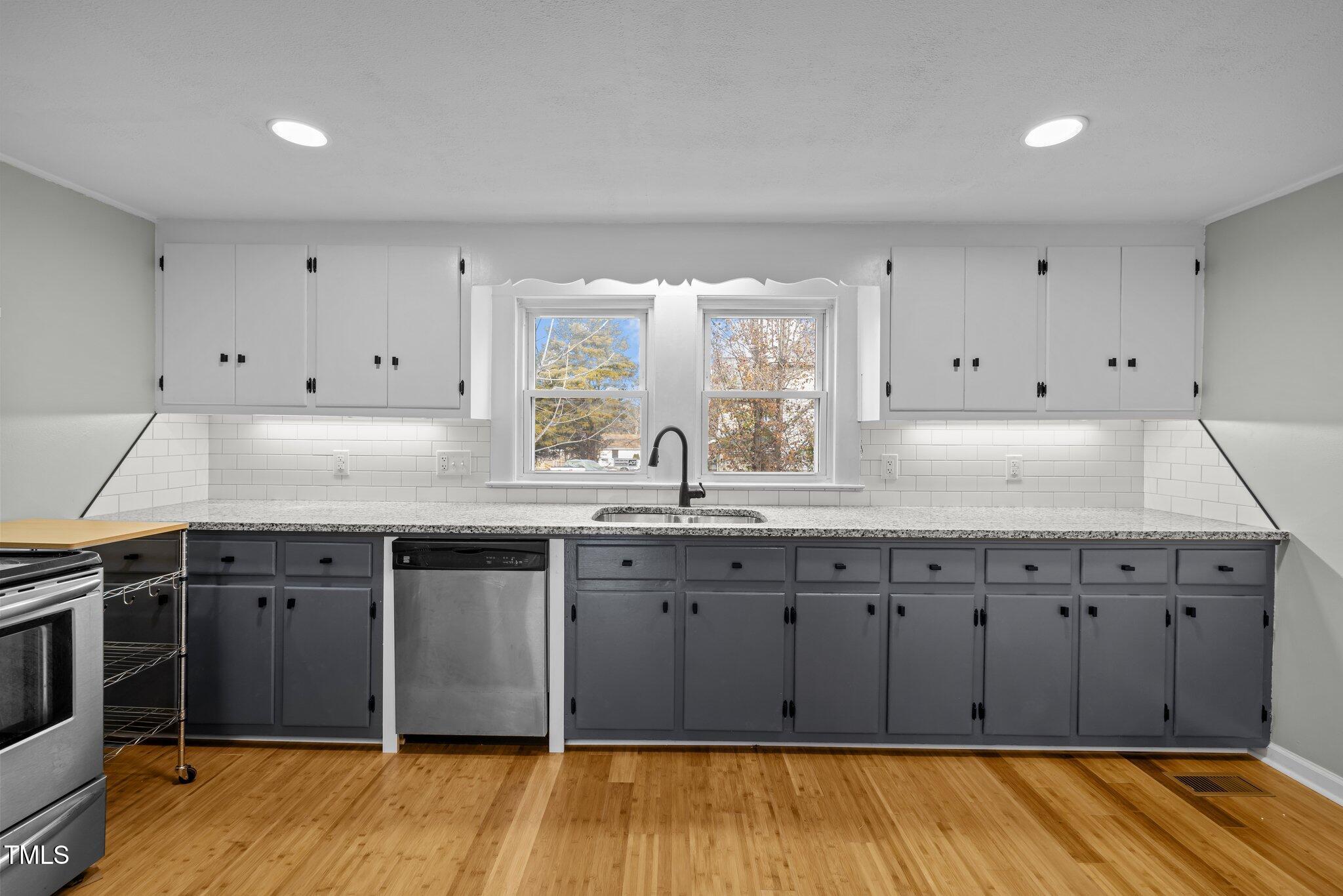 826 Carter Avenue Property Photo 12