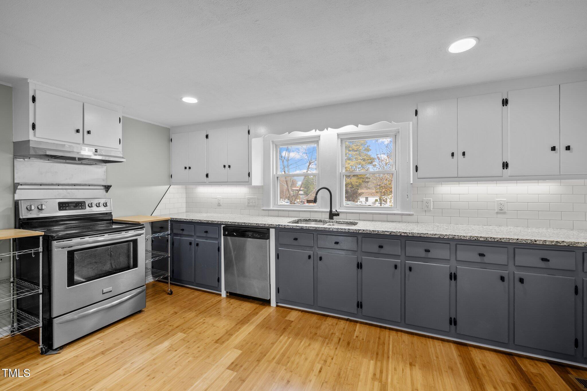 826 Carter Avenue Property Photo 13