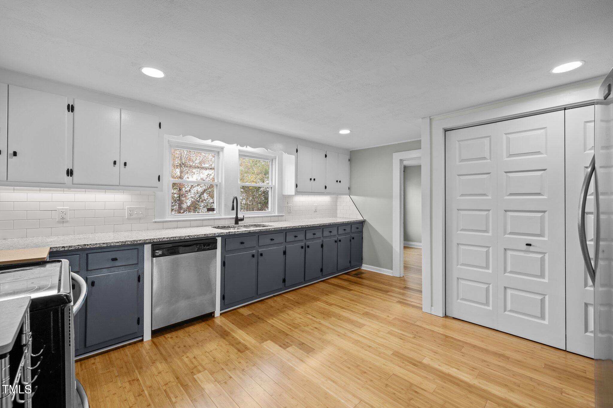 826 Carter Avenue Property Photo 14
