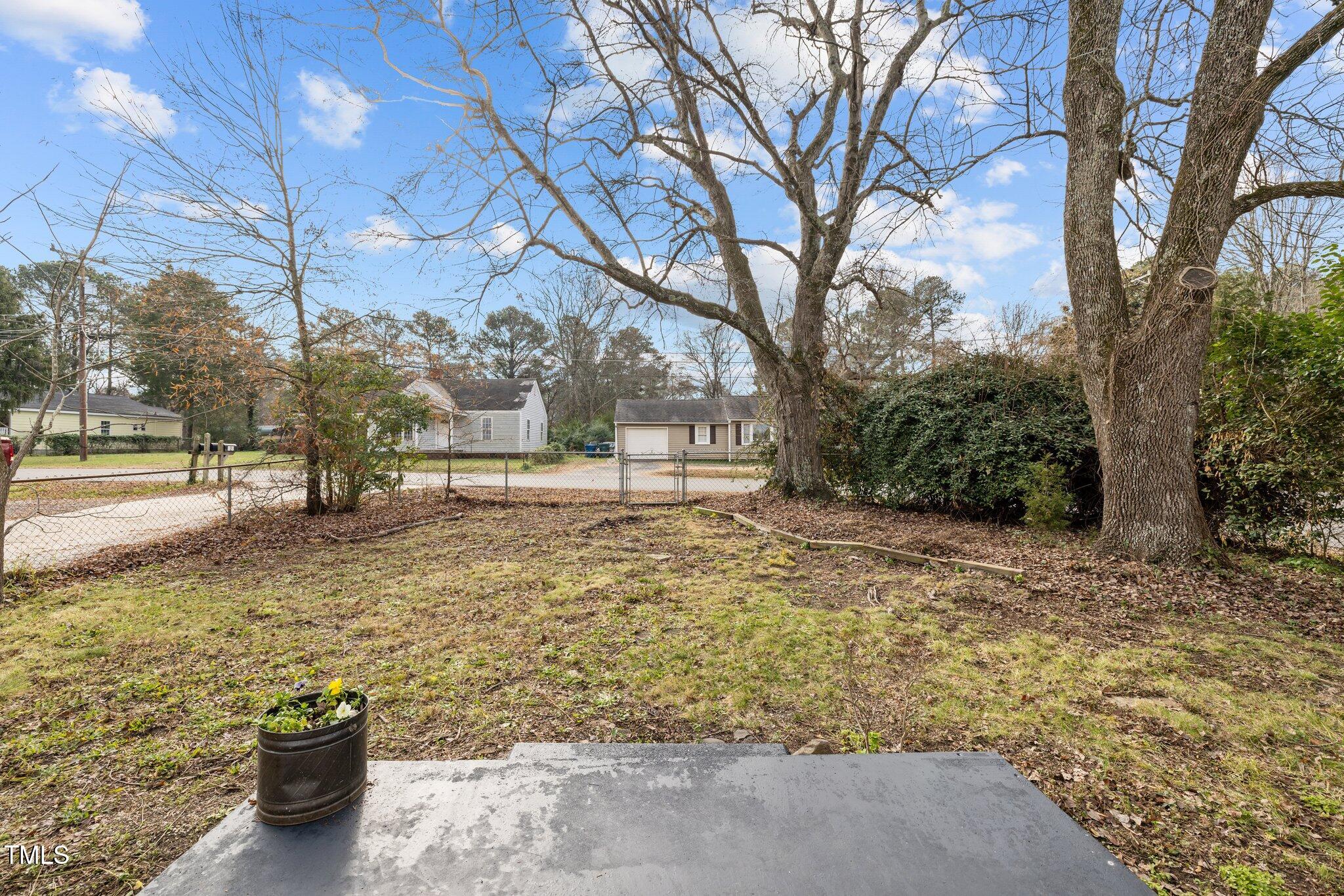 826 Carter Avenue Property Photo 21
