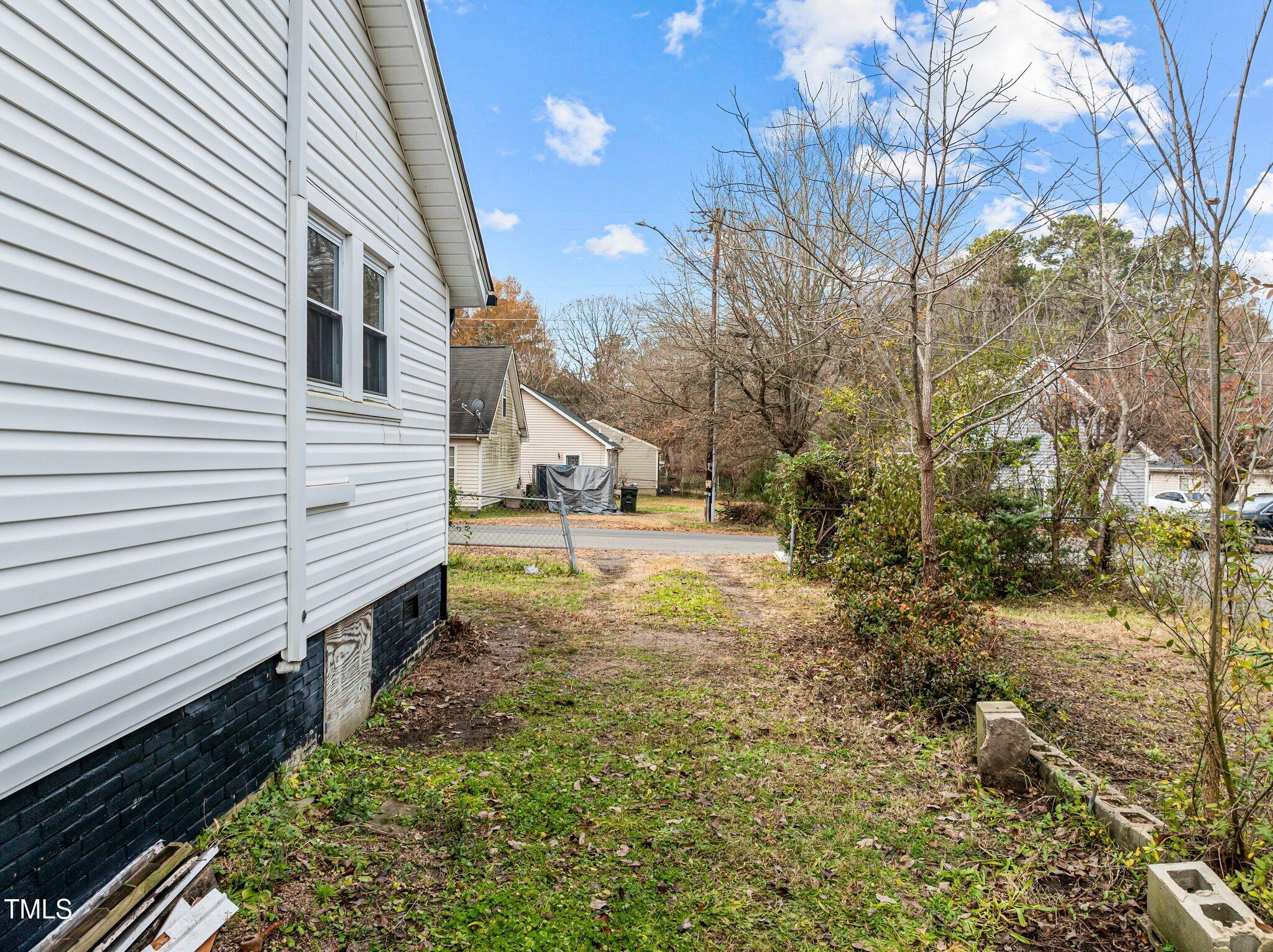 826 Carter Avenue Property Photo 30