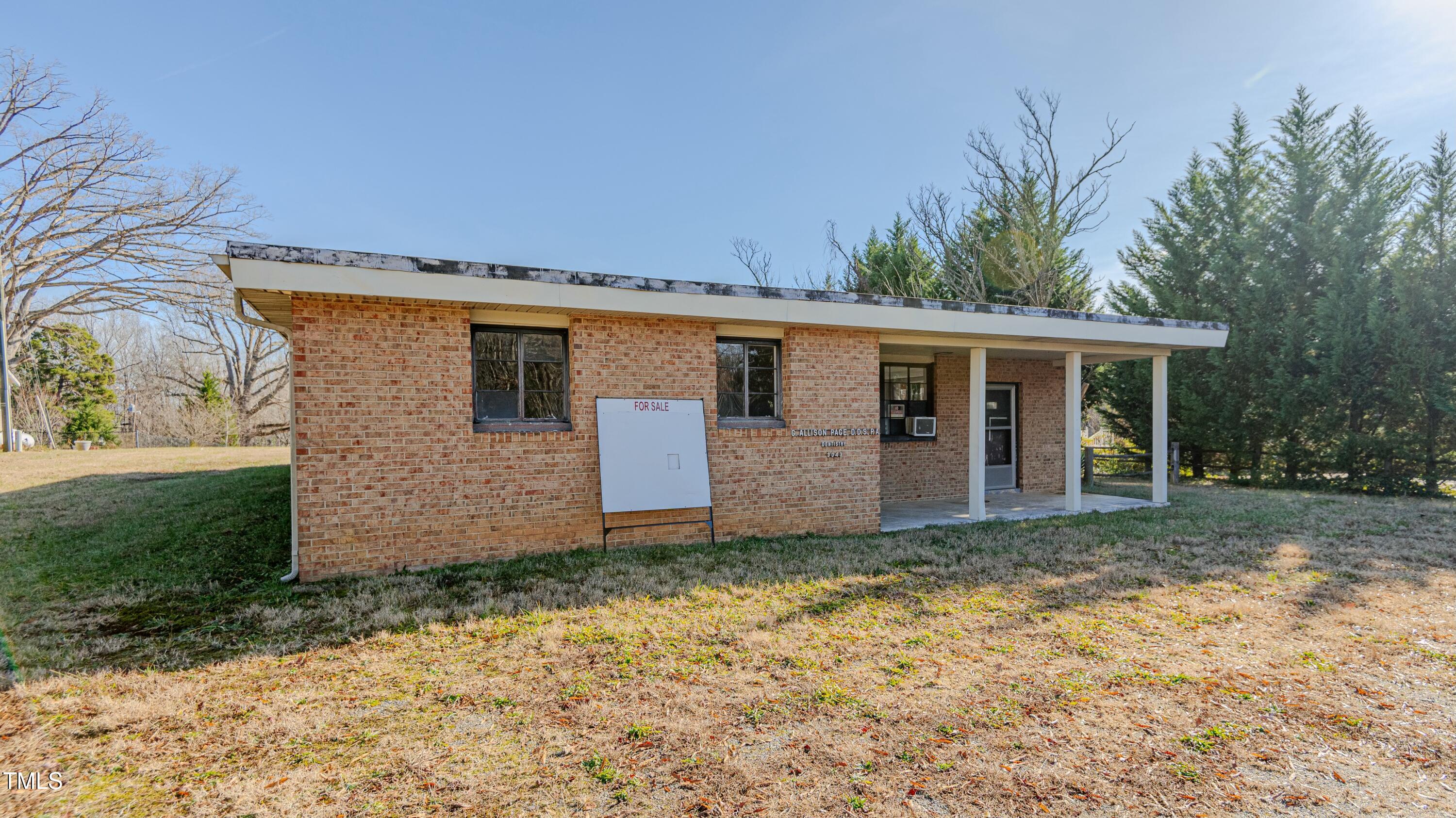 3043 U.s. Hwy 158 W Property Photo 1