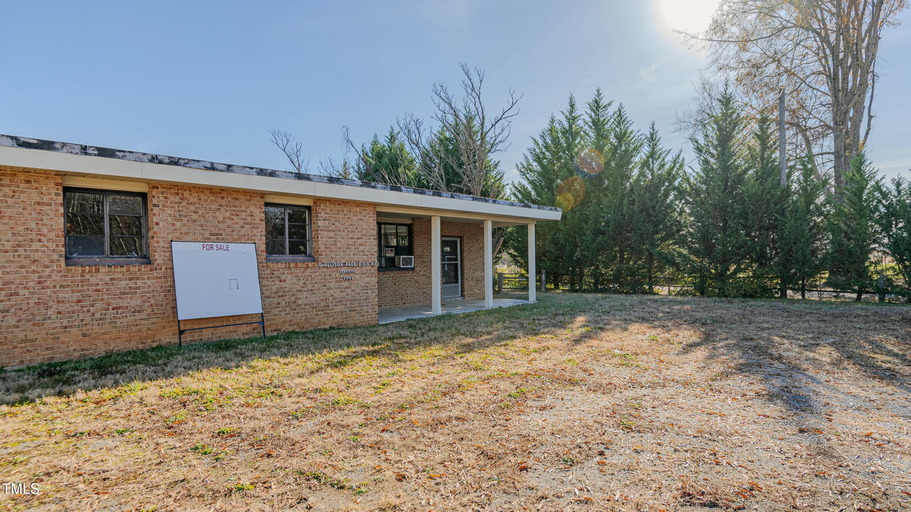 3043 U.s. Hwy 158 W Property Photo 3