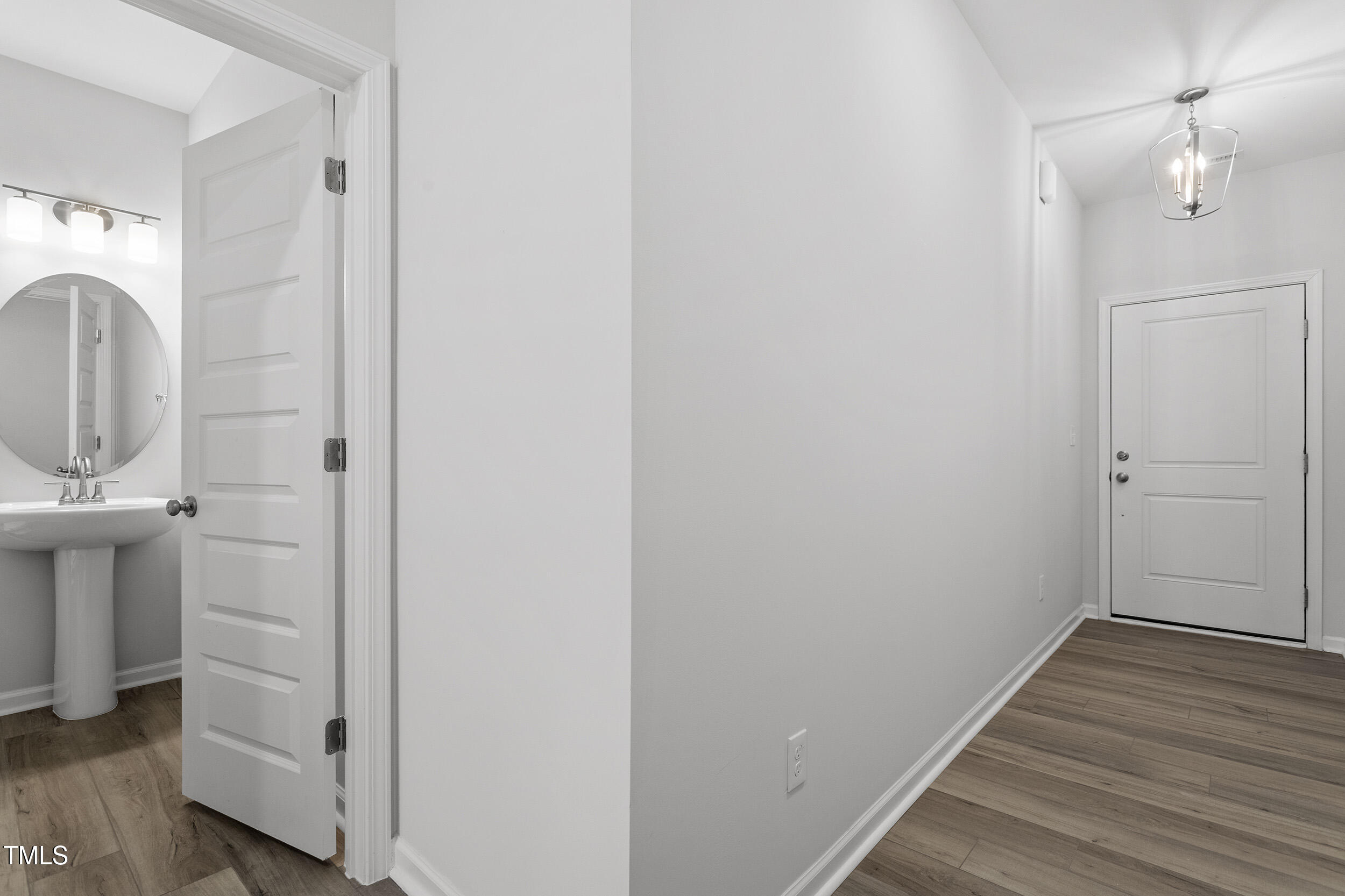 1040 Westerland Way # 212 Property Photo 4