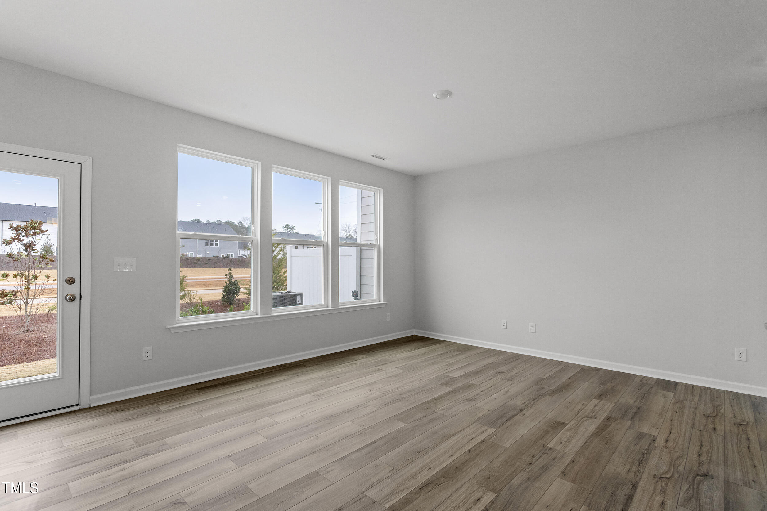 1040 Westerland Way # 212 Property Photo 10