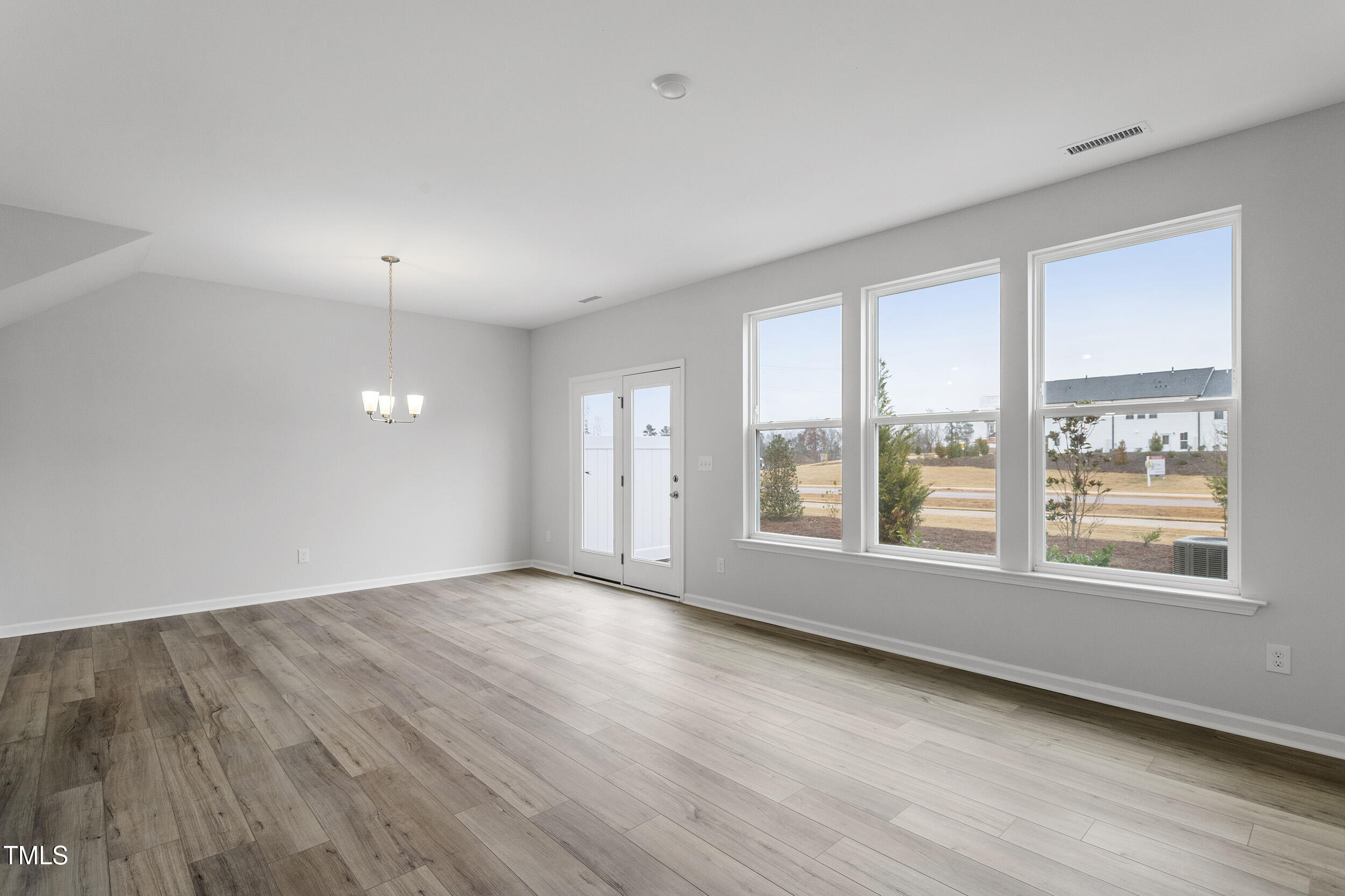 1040 Westerland Way # 212 Property Photo 13
