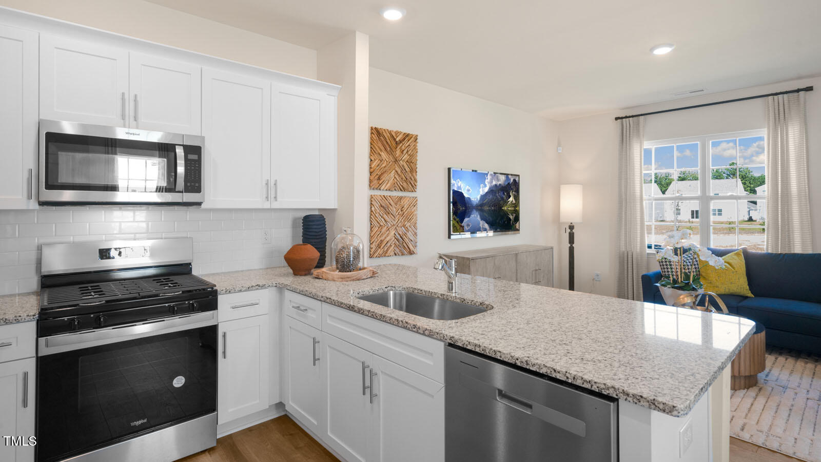 454 Belgian Red Way Property Photo 3