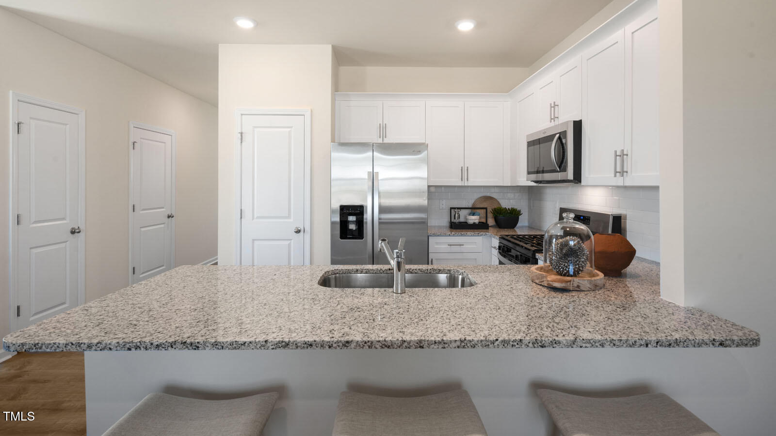 454 Belgian Red Way Property Photo 5