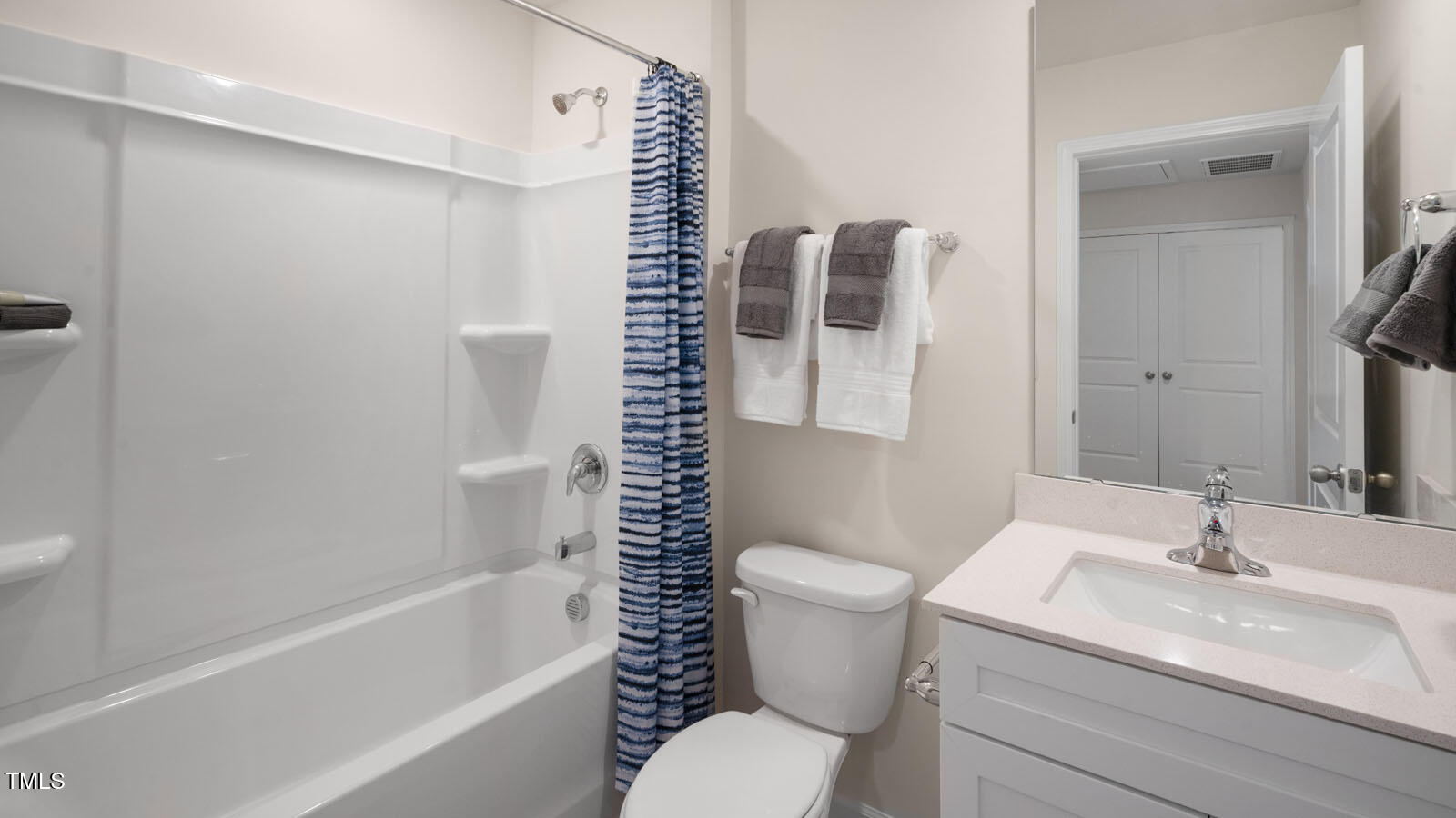 454 Belgian Red Way Property Photo 16