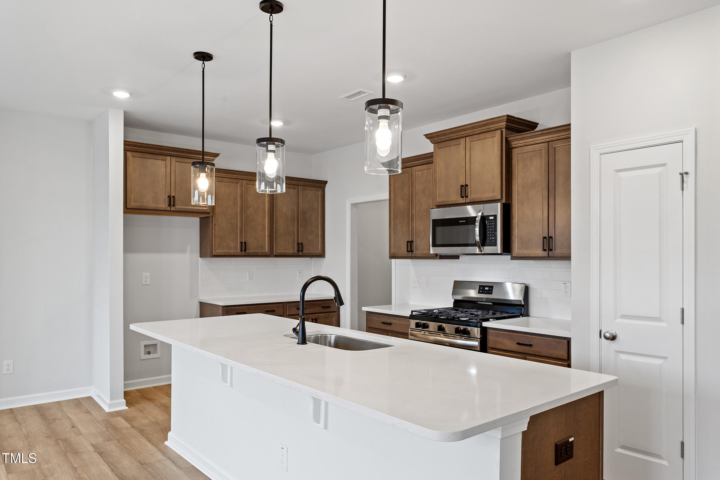 1042 Westerland Way # 213 Property Photo 6