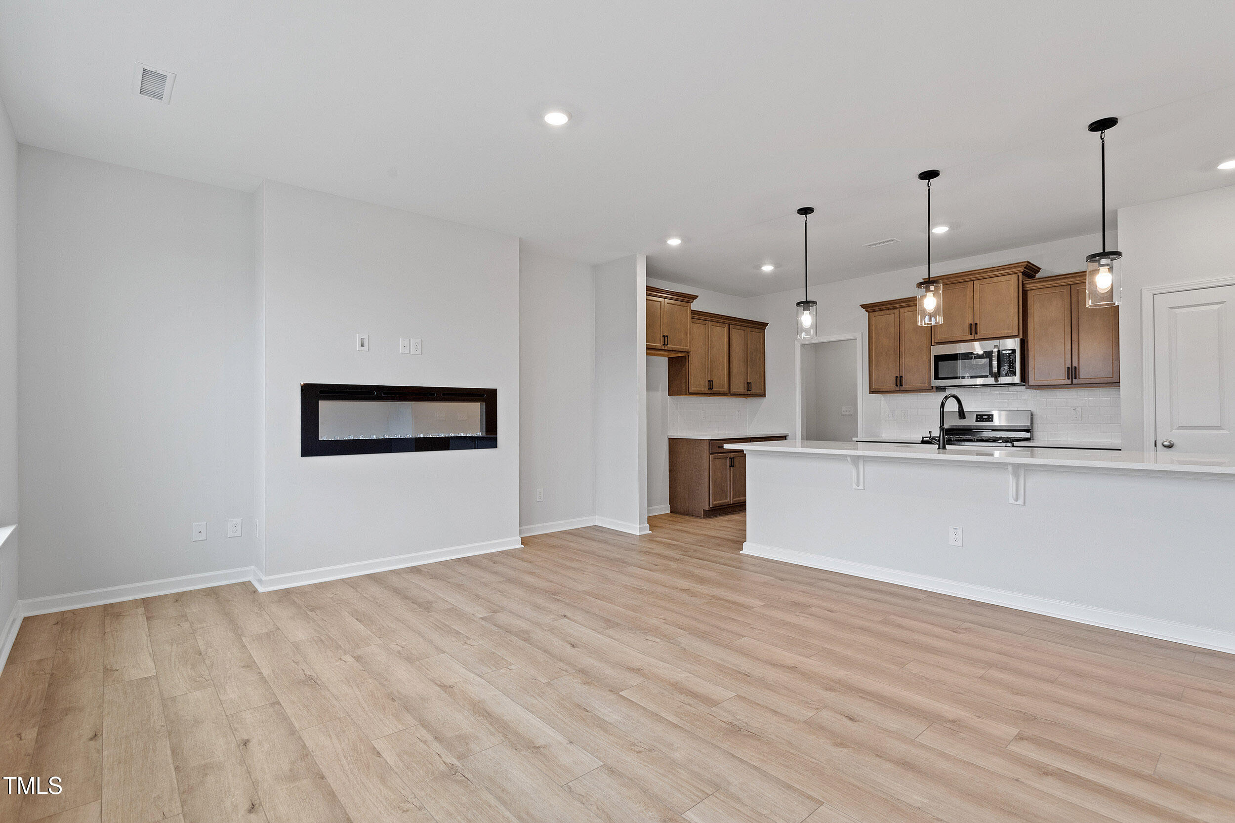 1042 Westerland Way # 213 Property Photo 8