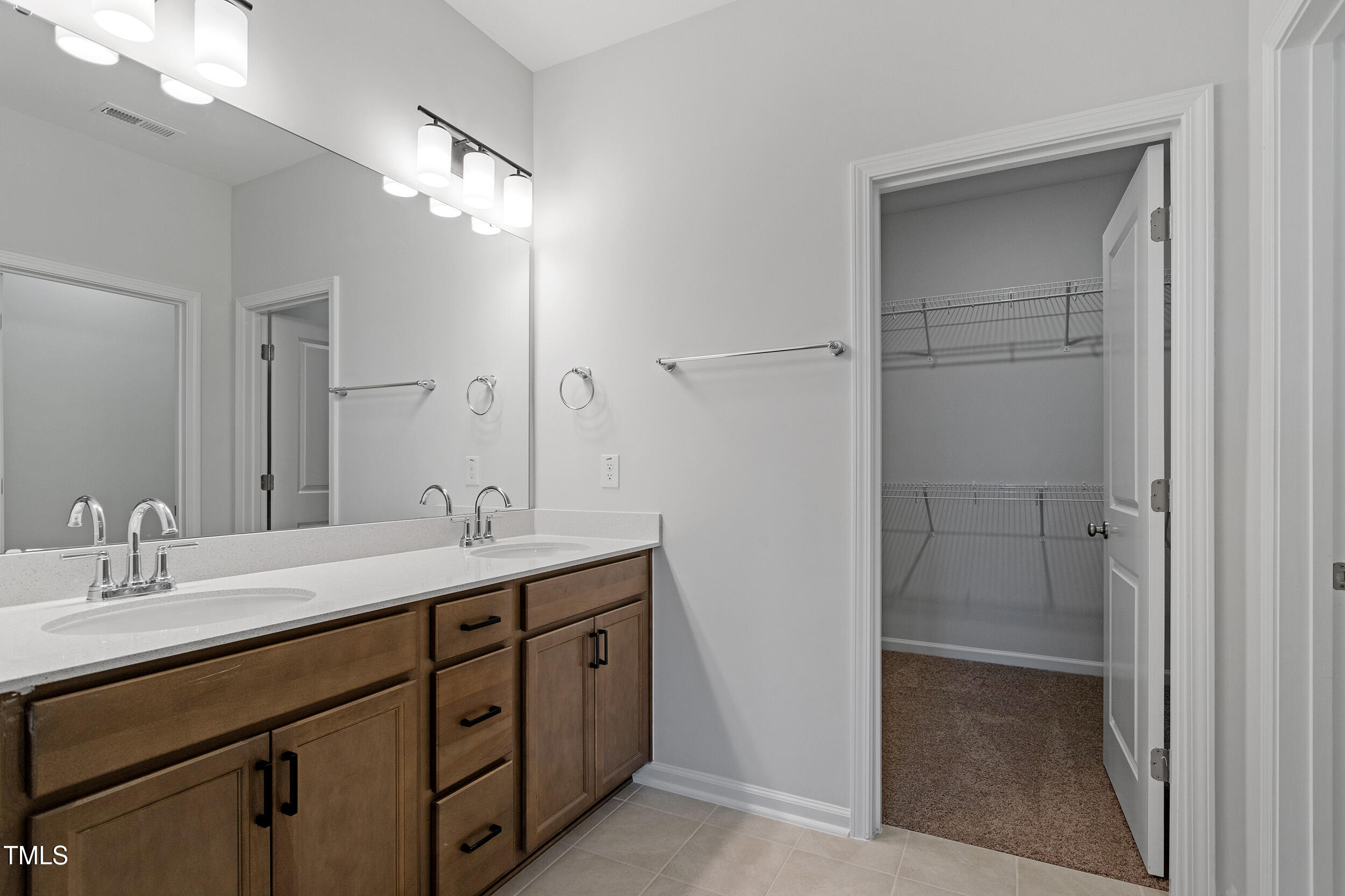 1042 Westerland Way # 213 Property Photo 11