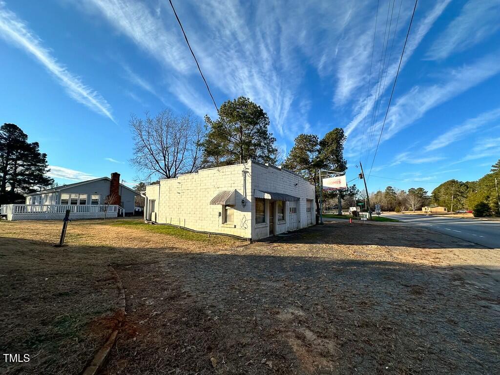 1576 Us Hwy 158 E Property Photo 4