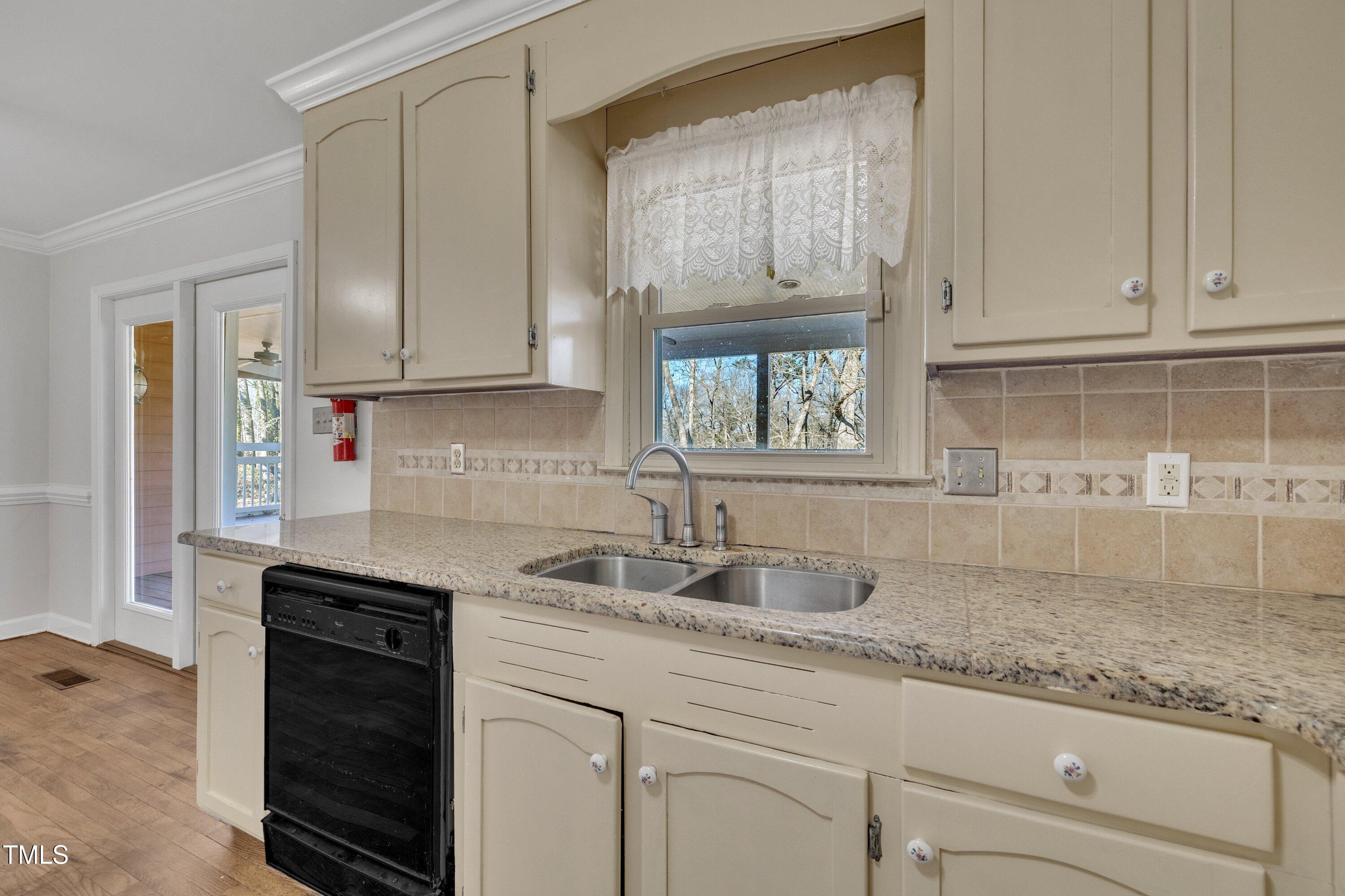 101 Creekside Drive Property Photo 14