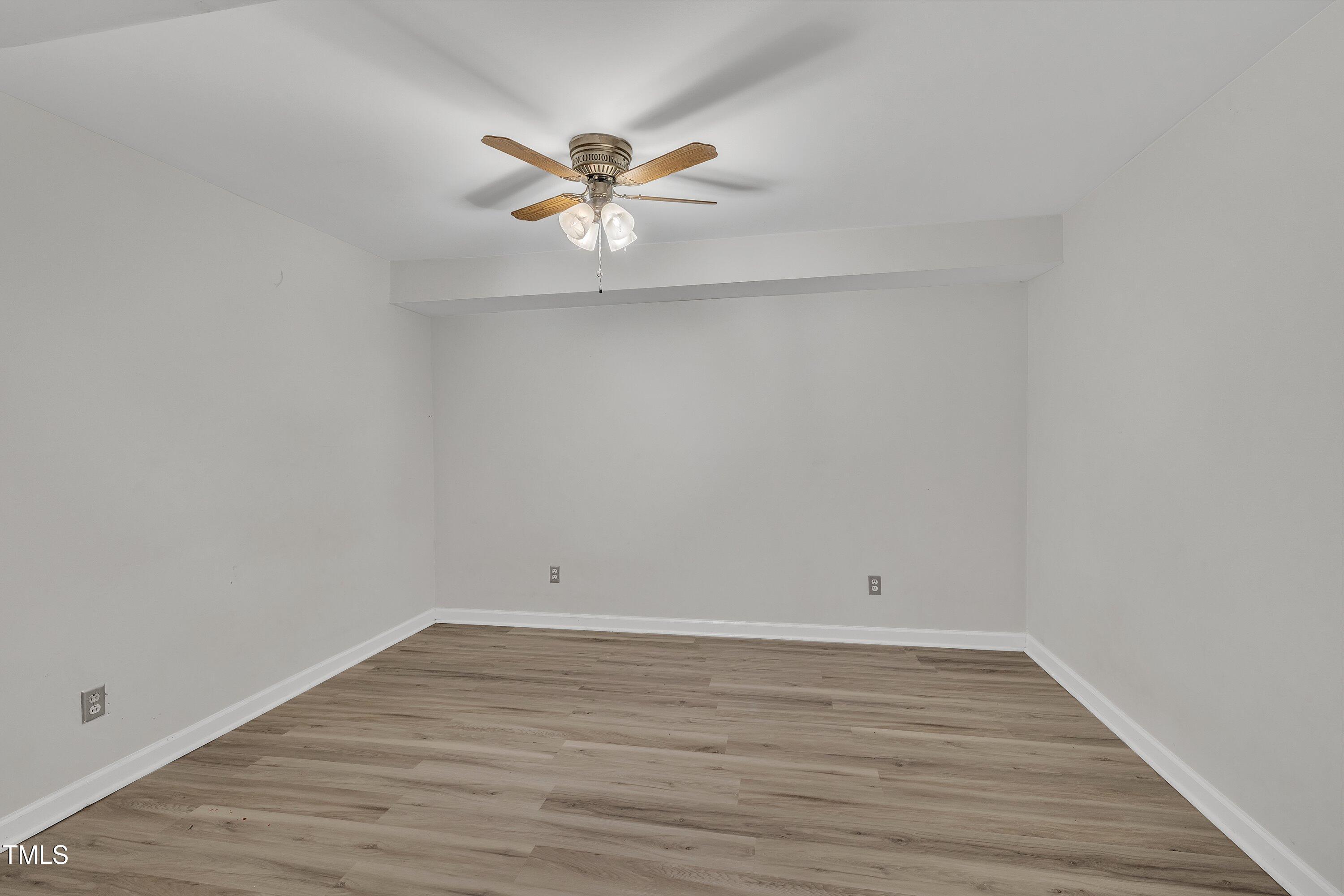 101 Creekside Drive Property Photo 33