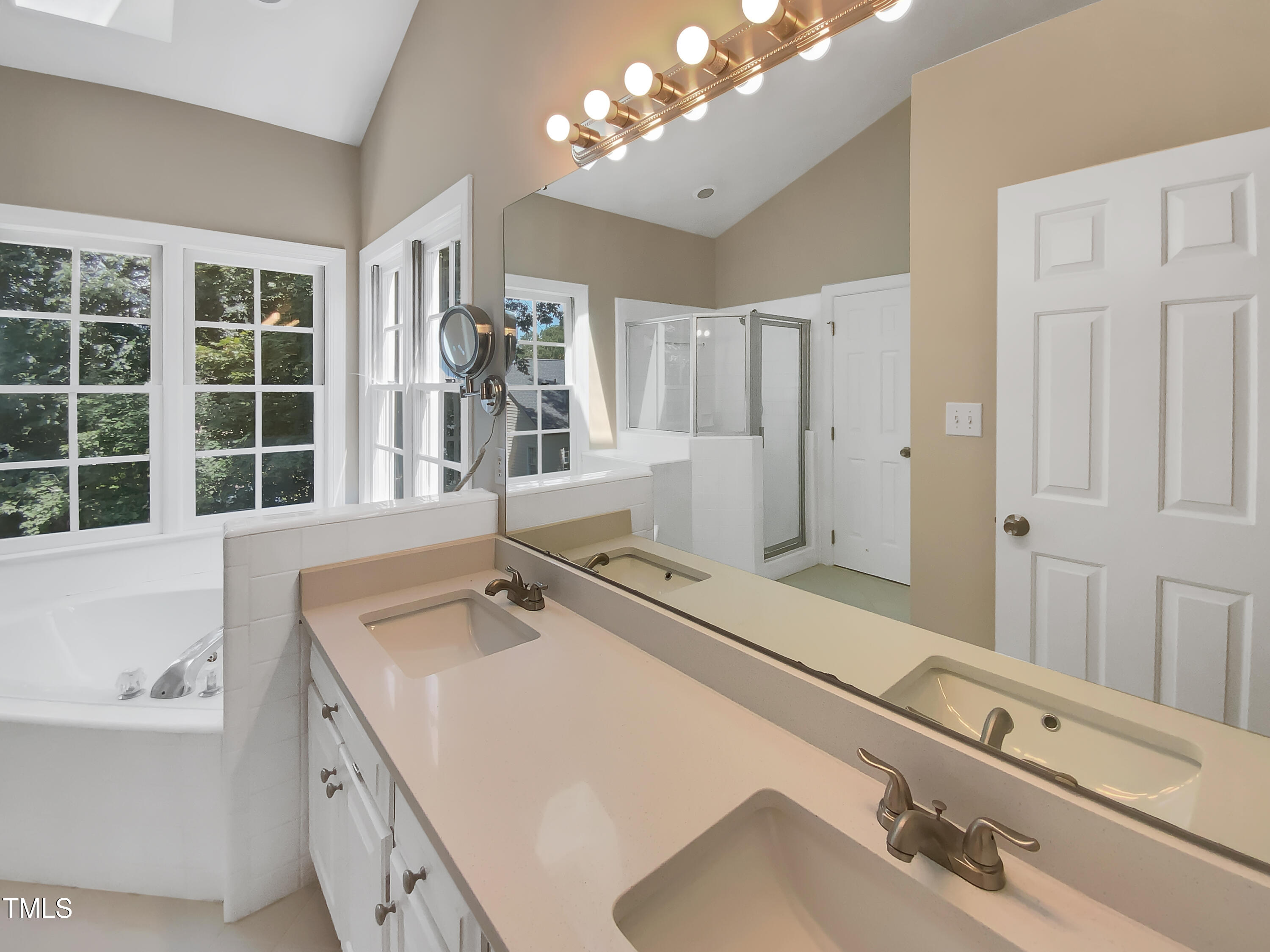 113 Crosswind Drive Property Photo 11