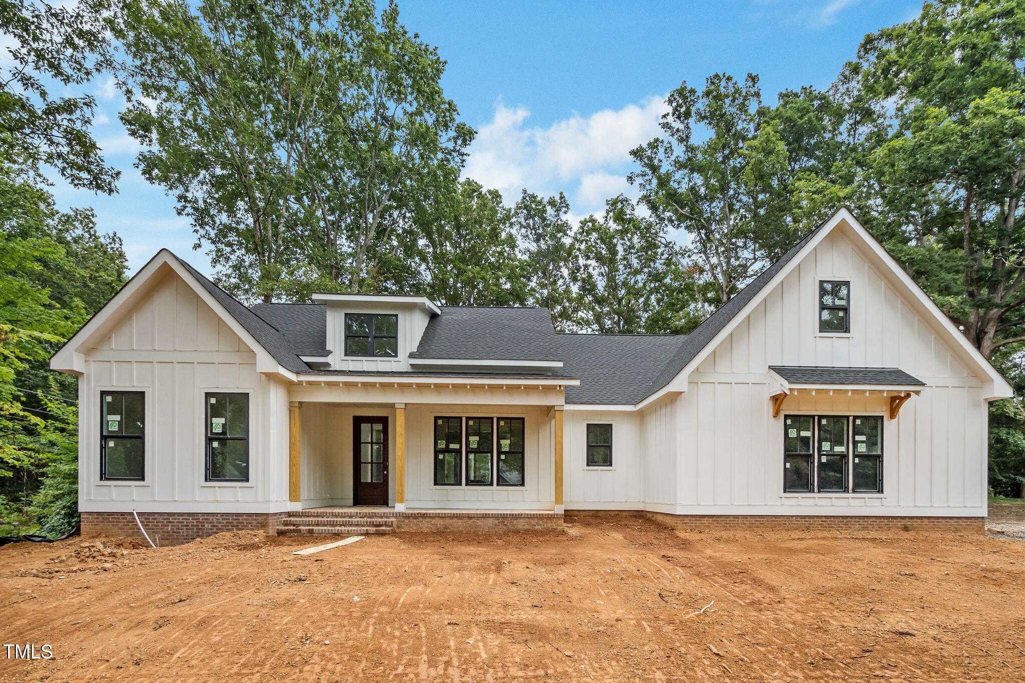 2304 Hardwood Drive Property Photo 1